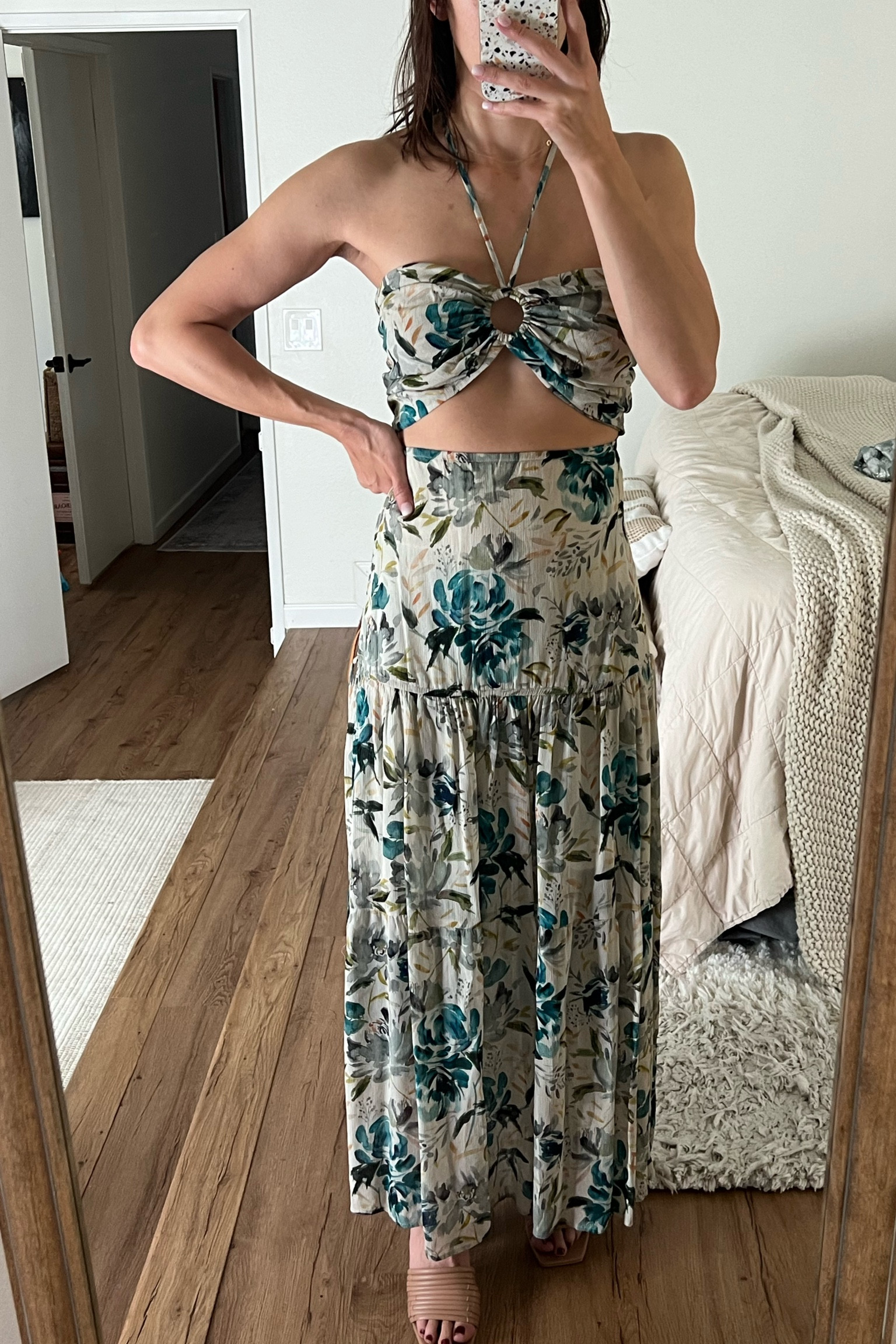 Fun cut out dresses for all the summer parties, weddings and graduations 💃🏻 #cutout #dress #summerdress  

#LTKxNSale #LTKParties #LTKFindsUnder100