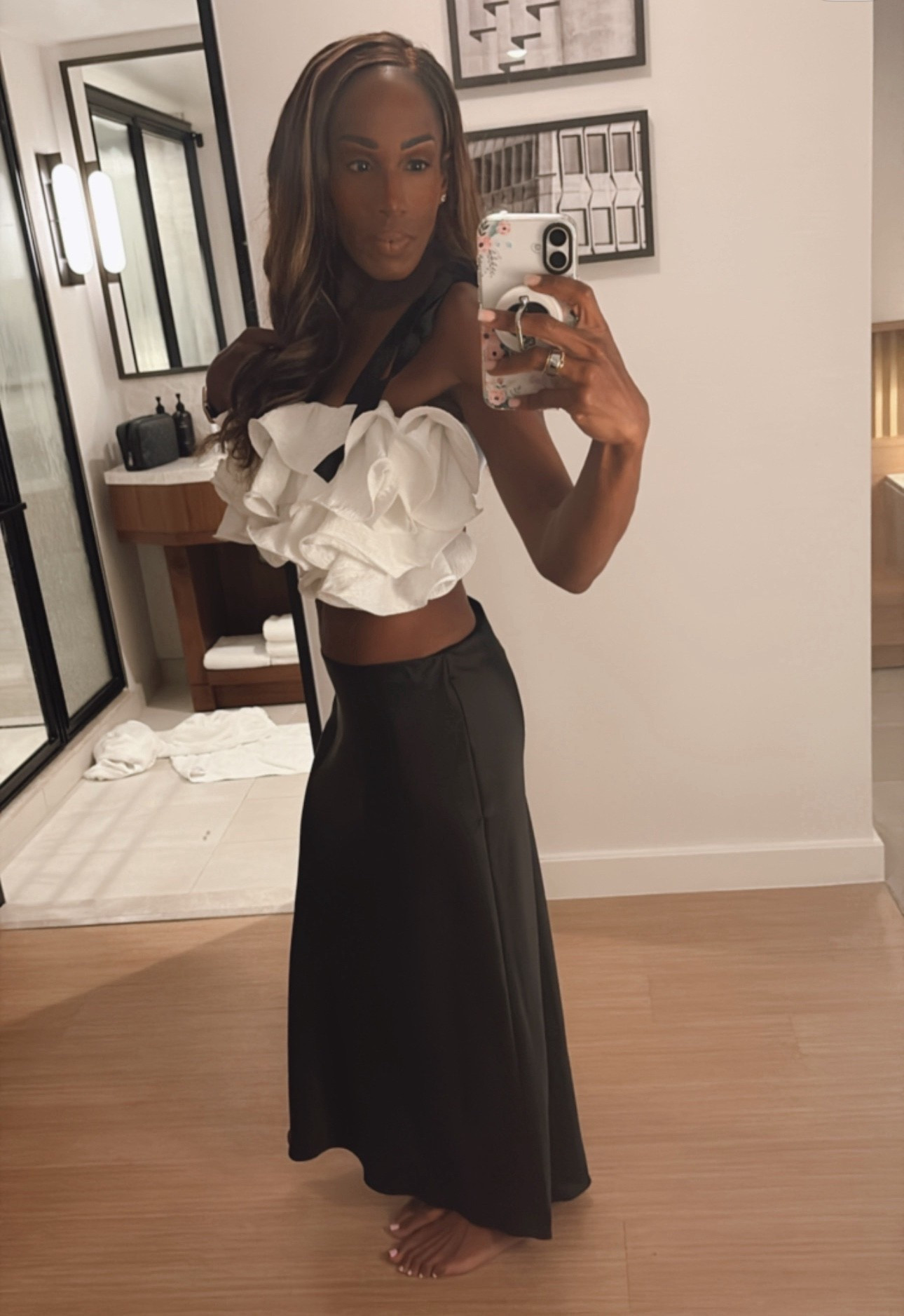 Love love love this look for a date night! Top is from Zara but old linked similar or others I would wear with this skirt! Skirt also comes in other colors ❤️

#LTKU #LTKStyleTip #LTKParties