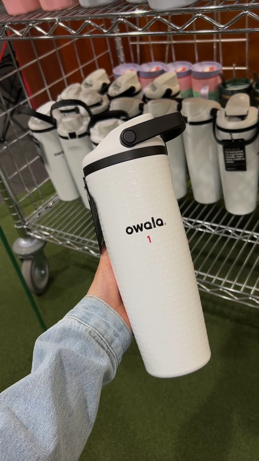 Owala golf bottles! ⛳️ Also linking similar bottles in case the Owala ones sell out! 

#owala #golf #golfer #waterbottle #giftguide #home #travel

#LTKGiftGuide #LTKMens #LTKActive