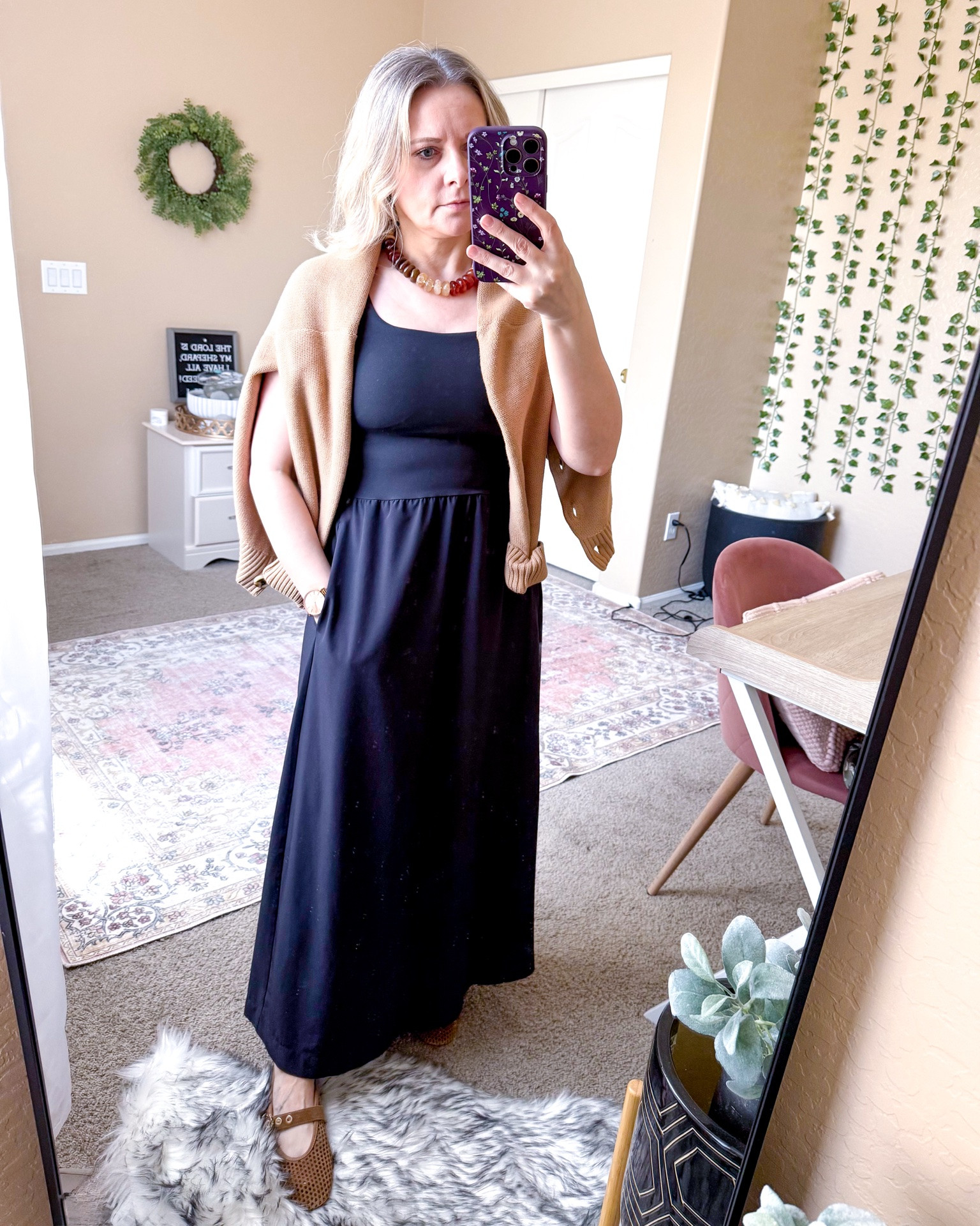 Casual fall outfit idea that’s both cute and comfy. 




All in motion dress, fall cardigan, suede flats

#LTKSeasonal #LTKOver40 #LTKPetite