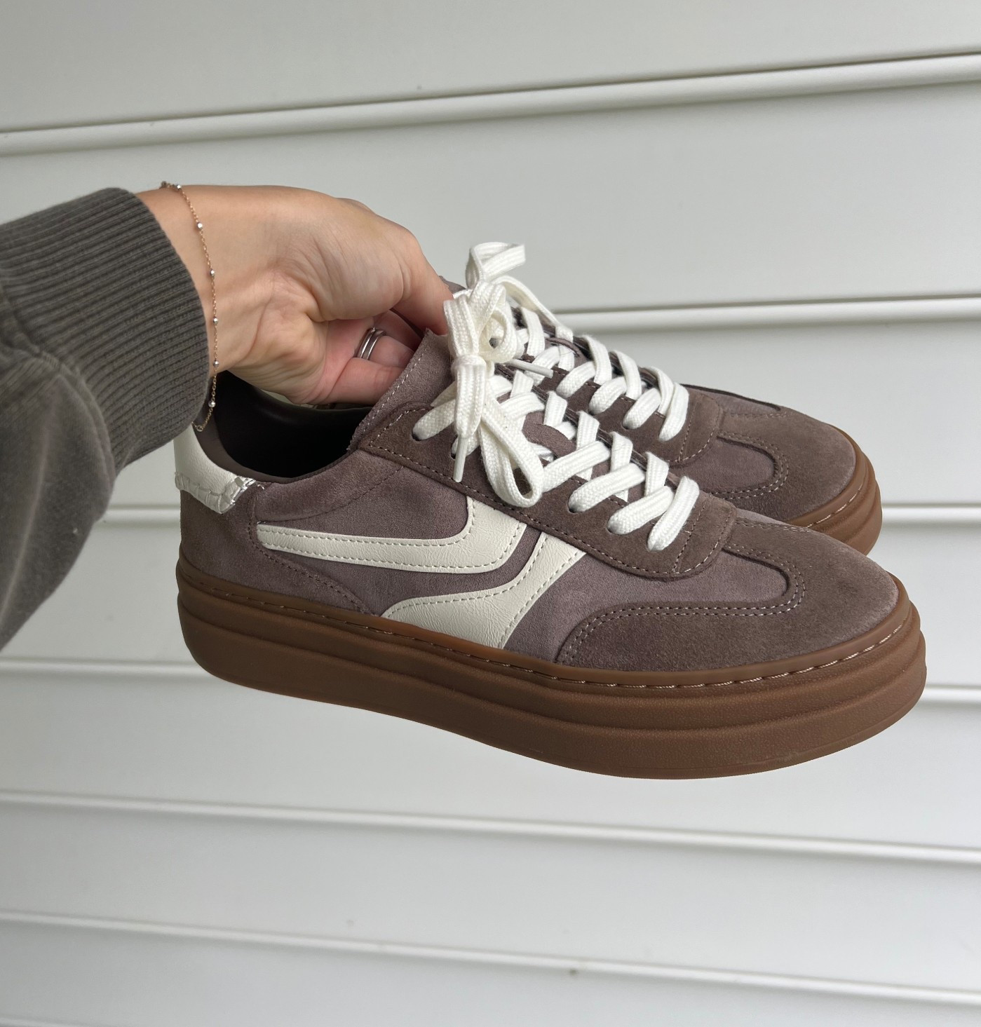 The most PERFECT sneaker for fall 
Brown suede sneakers 
Steve Madden 
Show crush 
Platform sneakers 
Fall shoes 
Shoe finds 
Fall fashion 
Brown suede 

#LTKShoeCrush #LTKStyleTip #LTKSeasonal