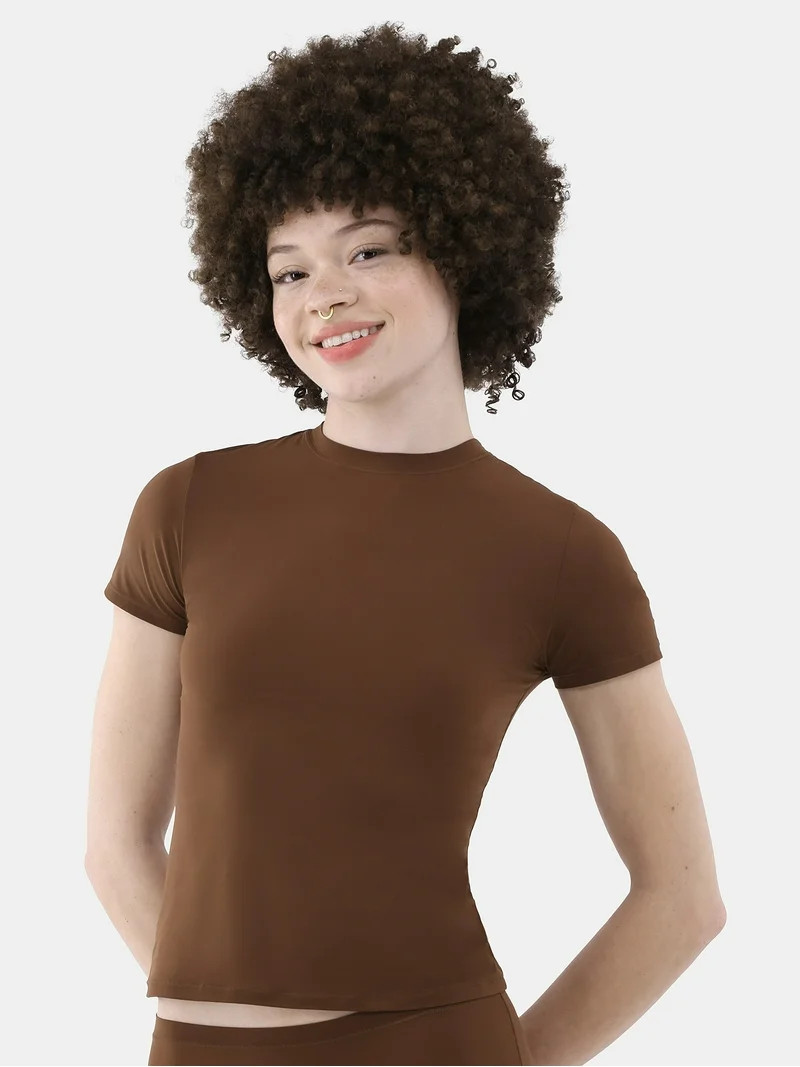 No Boundaries Women's Fit Stretch Short Sleeve T-Shirt, Sizes XS-3XL | Walmart (US)