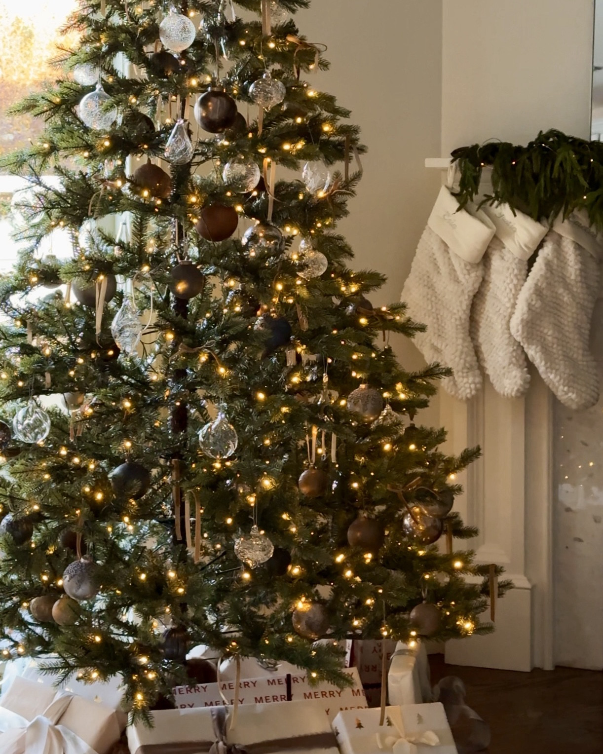 Quiet textures, soft light, and timeless layers — my kind of holiday styling 🤍
Shop the pieces that make it feel calm, warm, and quietly festive. ✨

#christmas #holiday #decor #ornaments #stockings #burgundy #kitchen #ltkfindsunder50 #twinkletree #amazonhome 

#LTKHoliday #LTKHome #LTKSeasonal