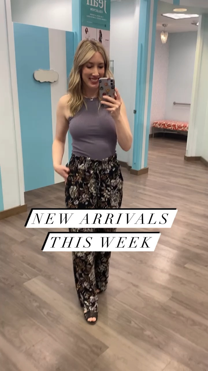 Palazzo pants are back, baby! 💜 #maurices #newarrivals #springtransition #vacationoutfits #vacay #palazzopants #blockheel #floral 

#LTKunder50 #LTKshoecrush