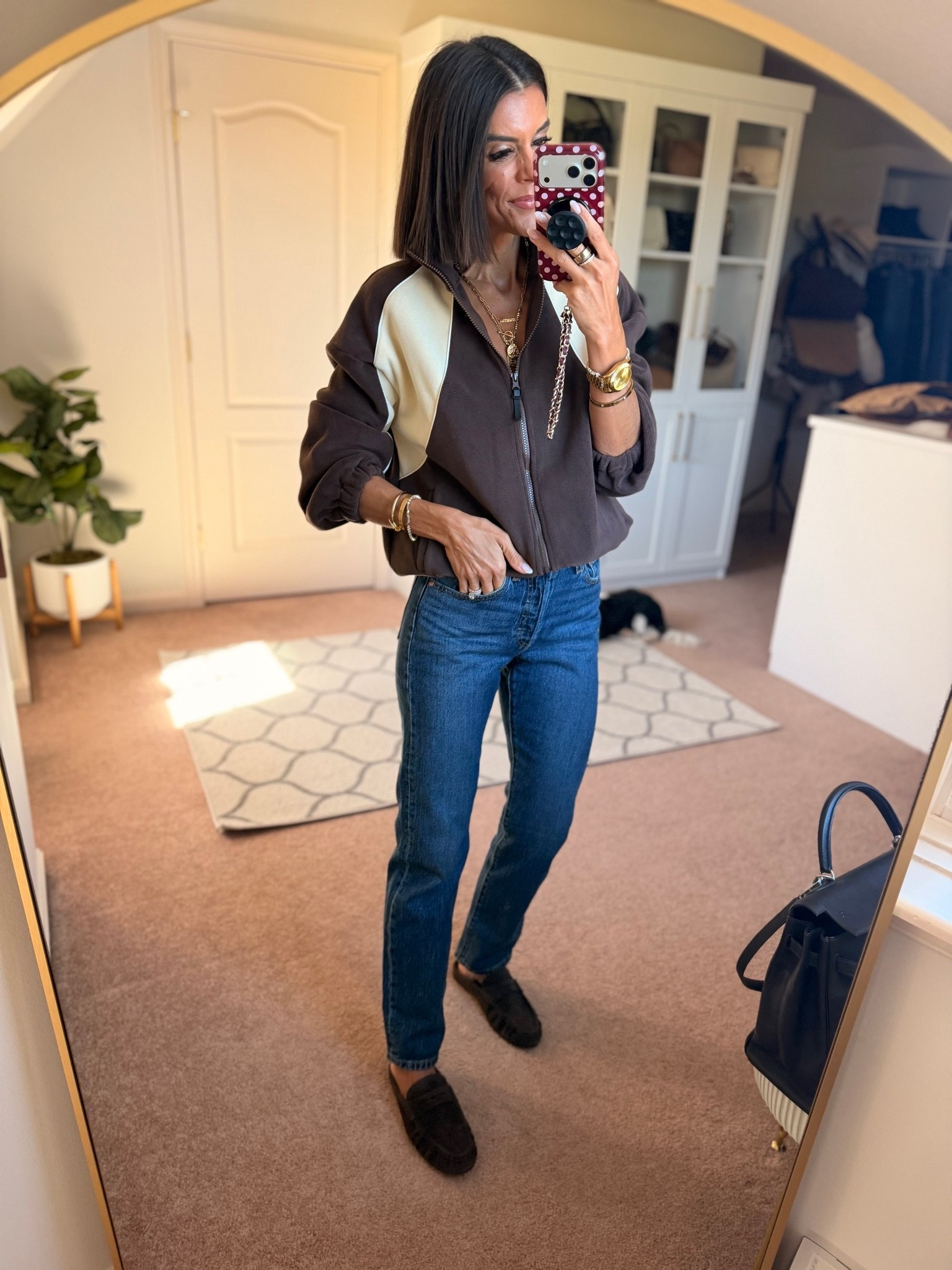 Size small in fleece size 25 in jeans