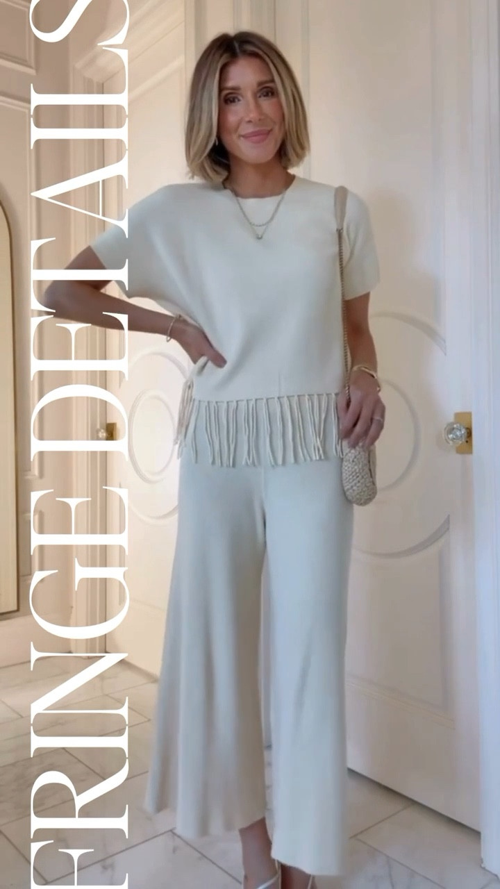 The perfect spring set. Love this color. I'm wearing size small. 


#LTKootd