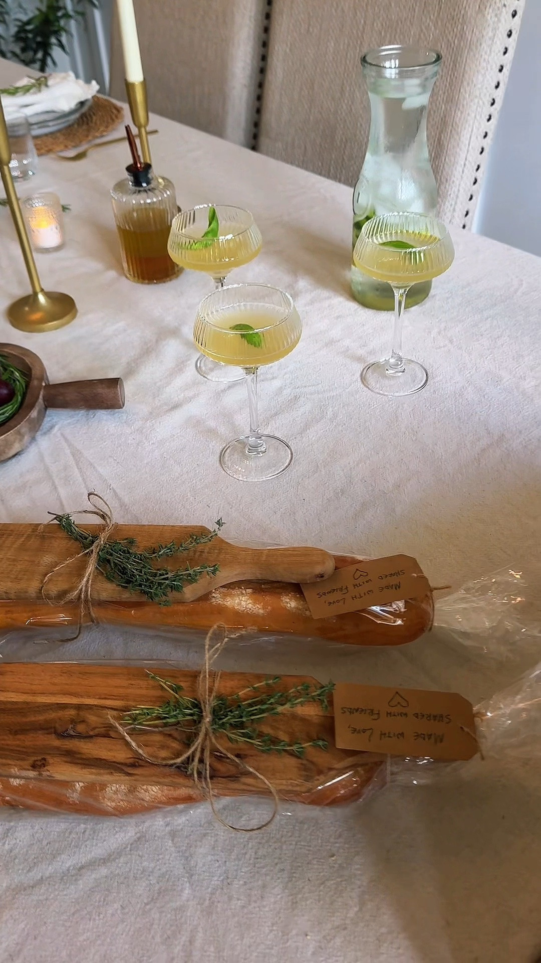 These rustic bread boards are so simple to put together, but they make your guests feel extra loved. If you’re hosting a dinner party this fall (or just heading to one), this is an easy gift that looks thoughtful without spending a fortune.

Would you bring one of these to your next gathering? 🍞✨

#FallHosting #HostessGiftIdeas #TuscanStyle #HomeEntertaining #CozyHome
