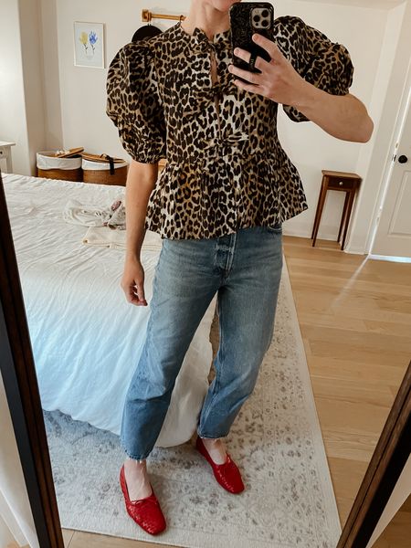 In my leopard era 🐆 

Size down in this top for a closer fit.
Wearing a 2 but exchanged for a 0. 

#LTKSeasonal