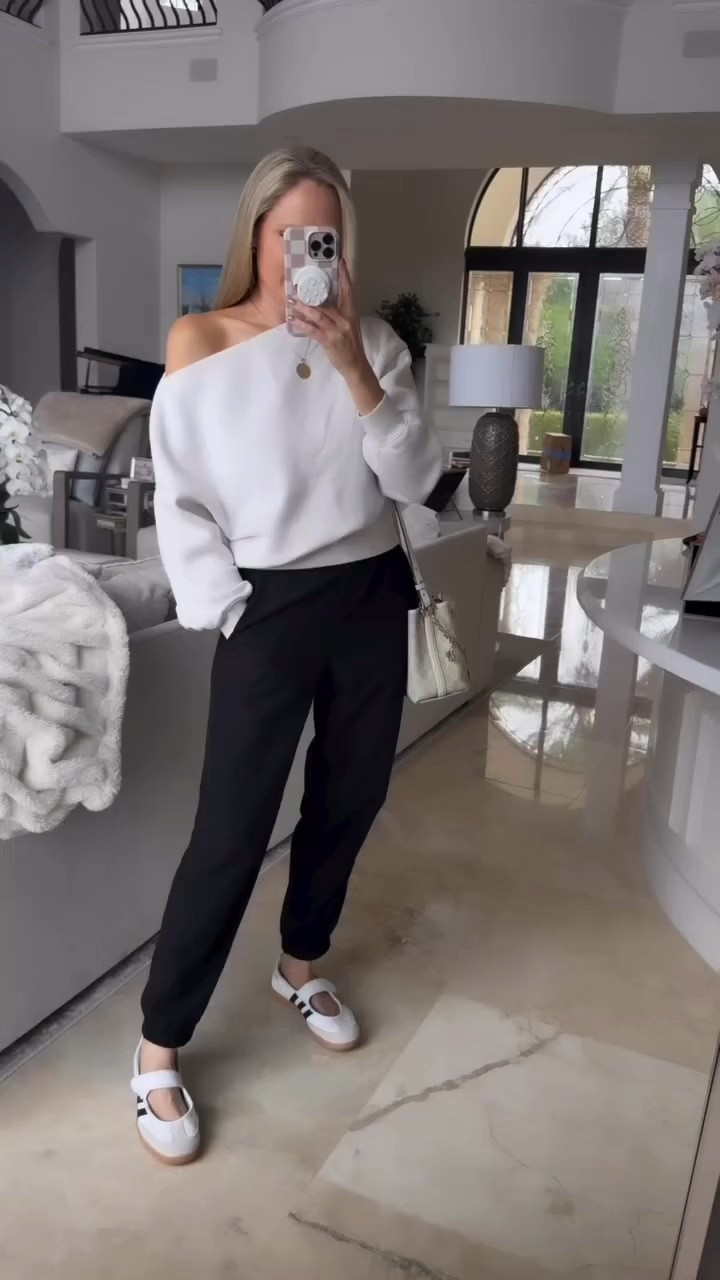 Mom taxi outfit

#LTKgrwm #LTKdayinmylife #LTKootd