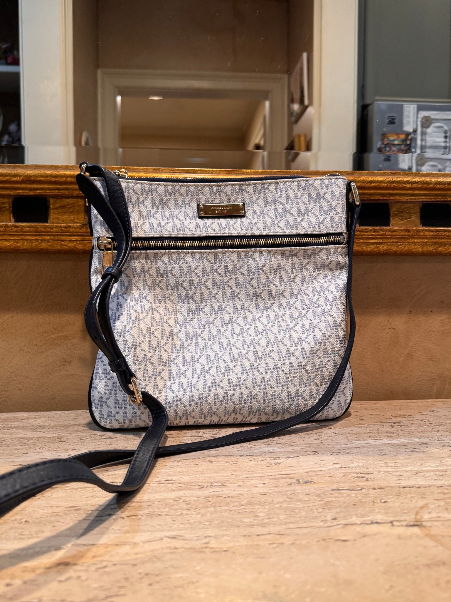 Effortless, hands-free, and always in style ✨ Crossbody bags are the ultimate everyday essential—perfect for errands, travel, and everything in between. Lightweight feel, elevated look, and just enough room for your must-haves. Once you go crossbody, you never go back.

#crossbodybag #crossbodybags #baglover #purselover #everydaystyle #effortlessstyle #streetstyle #bagaddict #handbagobsession #whatsinmybag #bagcollection #styleinspo #fashionaccessories #minimalstyle #classicstyle #ontrend #ltkstyle #ltkfashion #ltkitbag #fashionfinds #styleessentials #neutralstyle #chicaccessories #closetstaples

#LTKootd #LTKActive #LTKmomlife