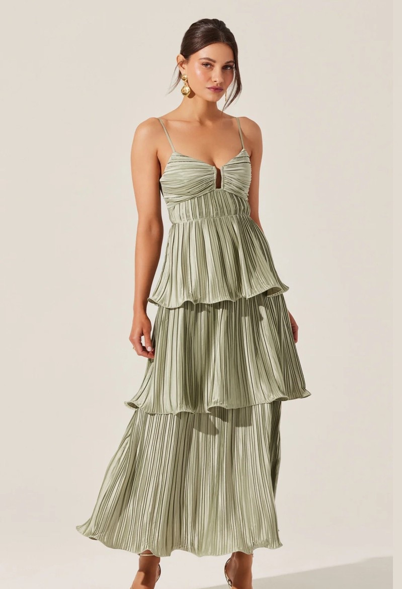 Sage ruffle pleated tiered maxi dress

#LTKWedding #LTKSeasonal #LTKParties