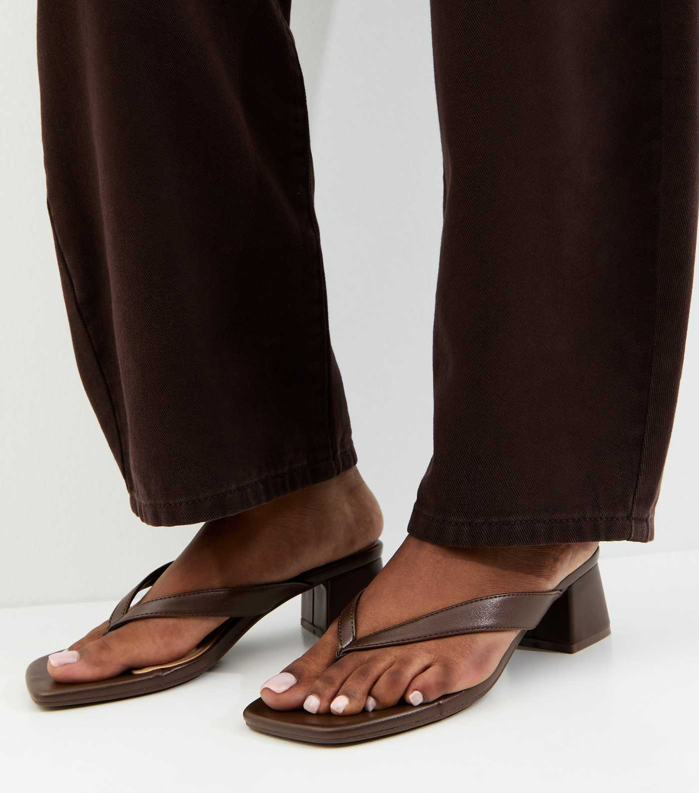 Dark Brown Faux Leather Toe Post Block Heel Sandals | New Look | New Look (UK)