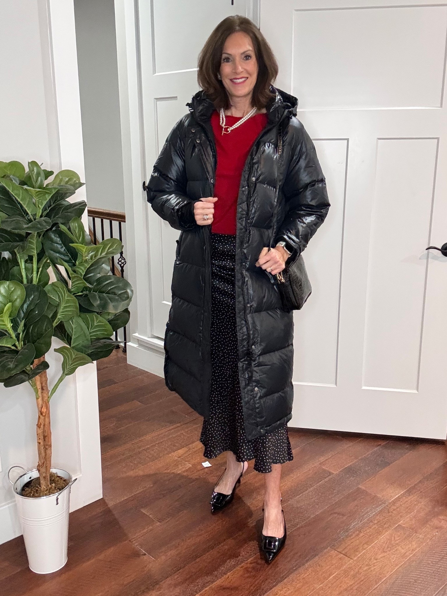 Holiday Style that’s affordable and designer quality! 

Cashmere sweater - L
Silk skirt - M 
Responsible down coat - L

@onequince #quincepartner

#LTKootd #LTKTall #LTKHoliday