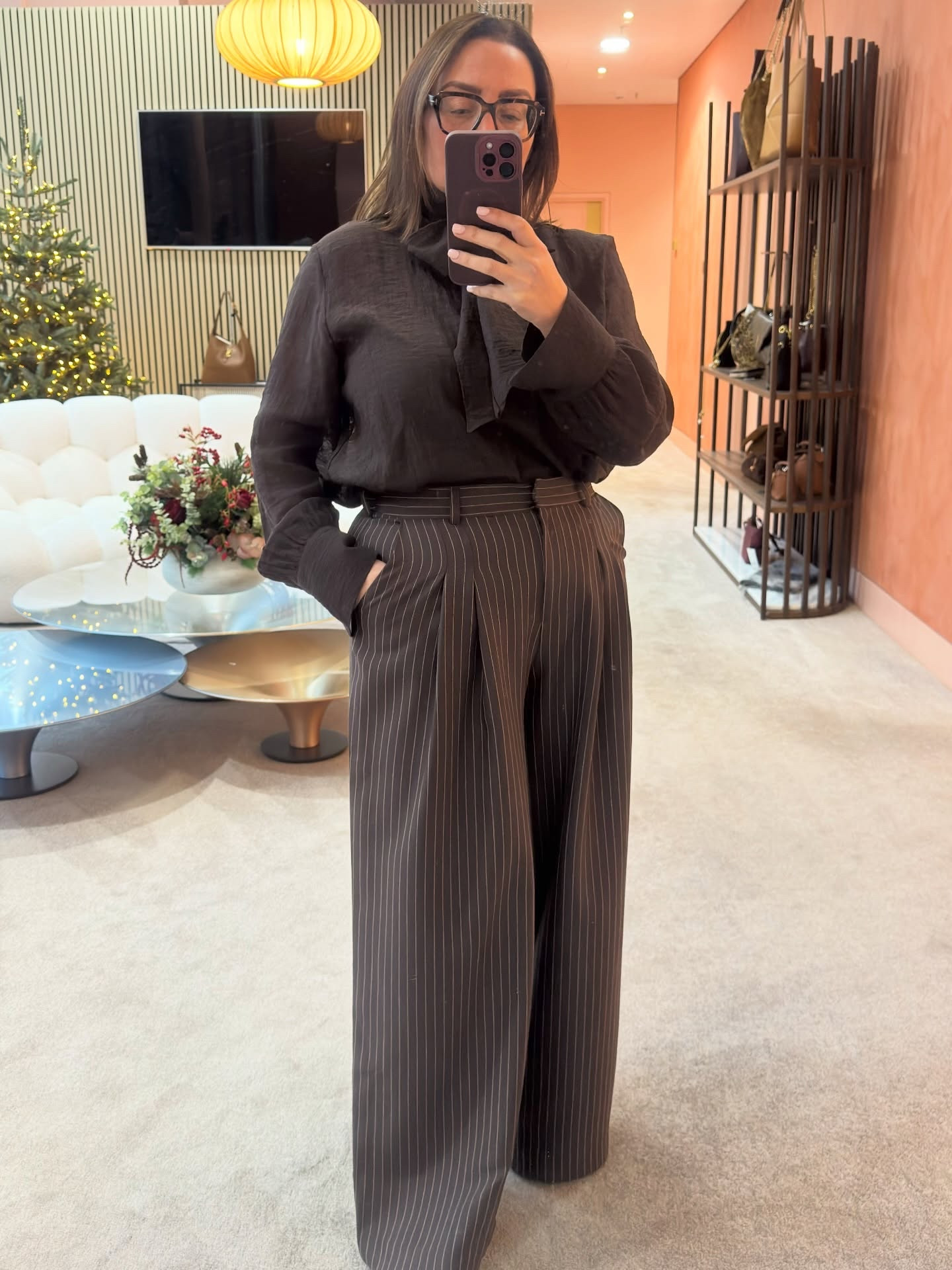 Last in person styling day of the year….

God I love my ‘job’ (altho it’s not a job, it’s fun, day in day out!!)

2026 will begin with a rebrand of the business!!

What a year it’s been, and what a year it’s going to be! 😁

#celebritystylist #wardrobeconcierge #wardrobemanagement 

Manchester
London
Cheshire
UK
International