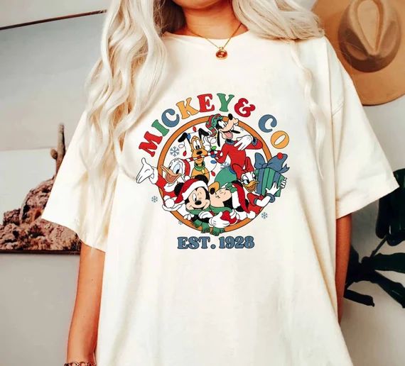 Retor Mickey and Co Christmas Shirt Mickey's Very Merry - Etsy | Etsy (US)