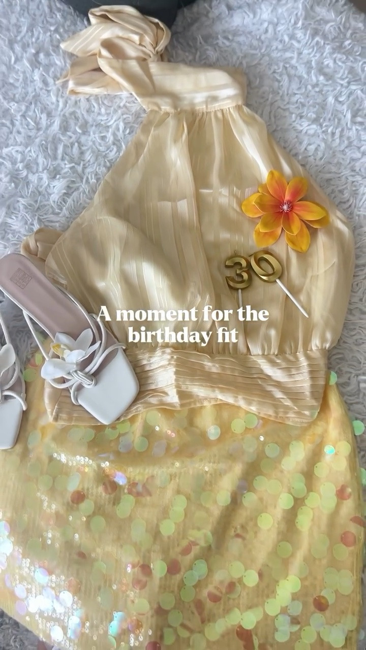 Still feeling young 🫶💛✨
•
•
•
•
•
Birthday girl, outfit inspo, 30 flirty and thriving, women in their 30s, Zara Larsson, birthday trip

#birthday #zaralarsson #midnightsun #birthdayoutfit #summerfit