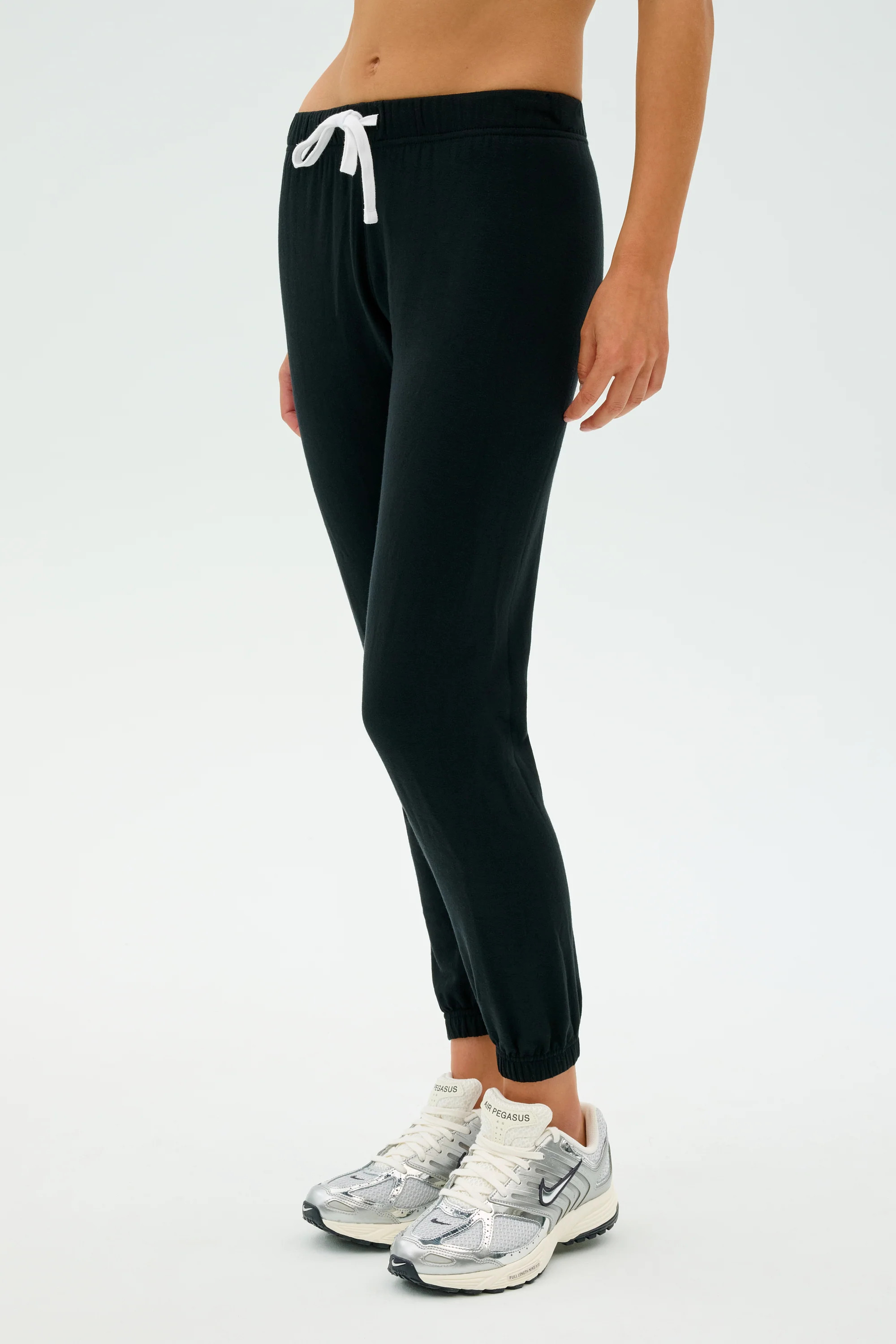 Sonja Fleece Sweatpant - Black | Splits59.com