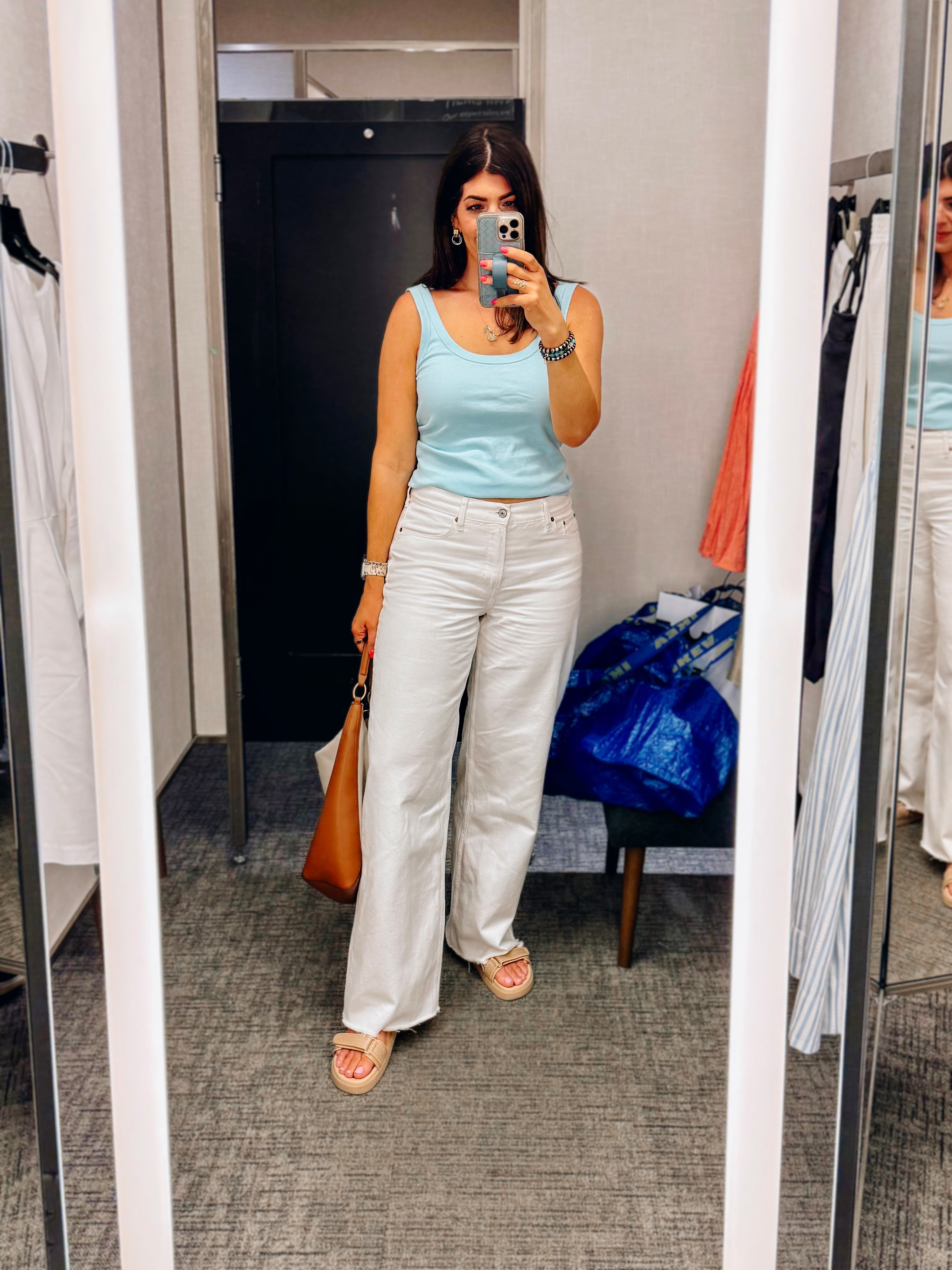 Medium tank and 29 curvy long wide leg jeans 

#LTKFindsUnder100 #LTKMidsize #LTKOver40