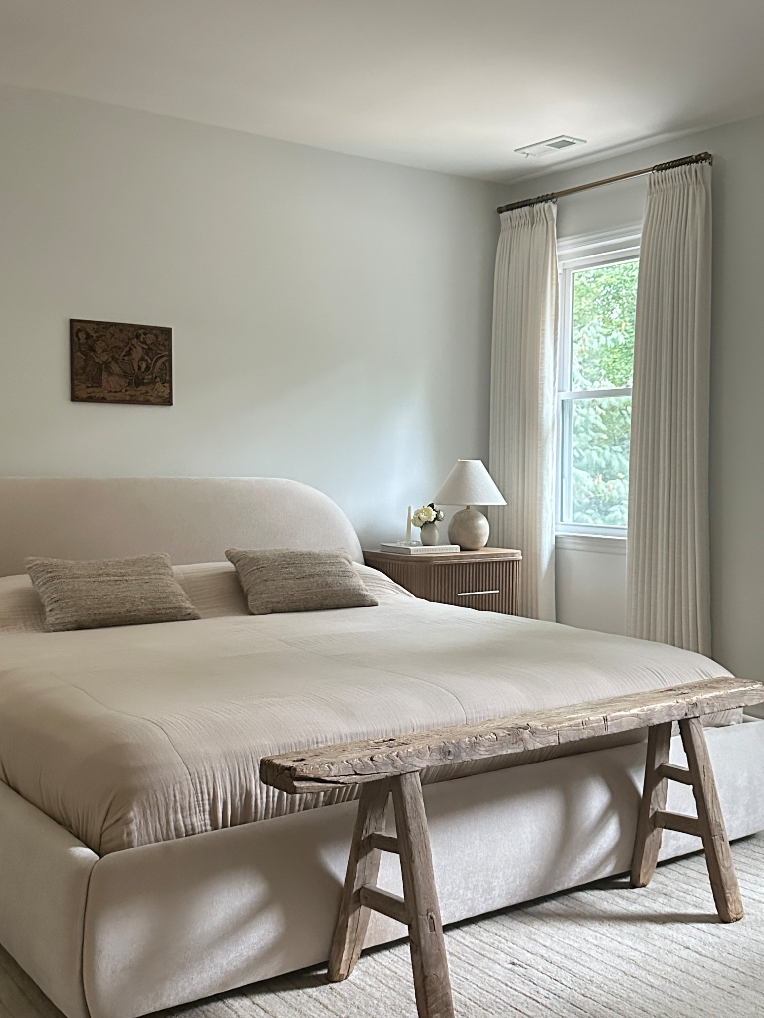 Bedroom details! 

#LTKHome #LTKSeasonal #LTKSaleAlert