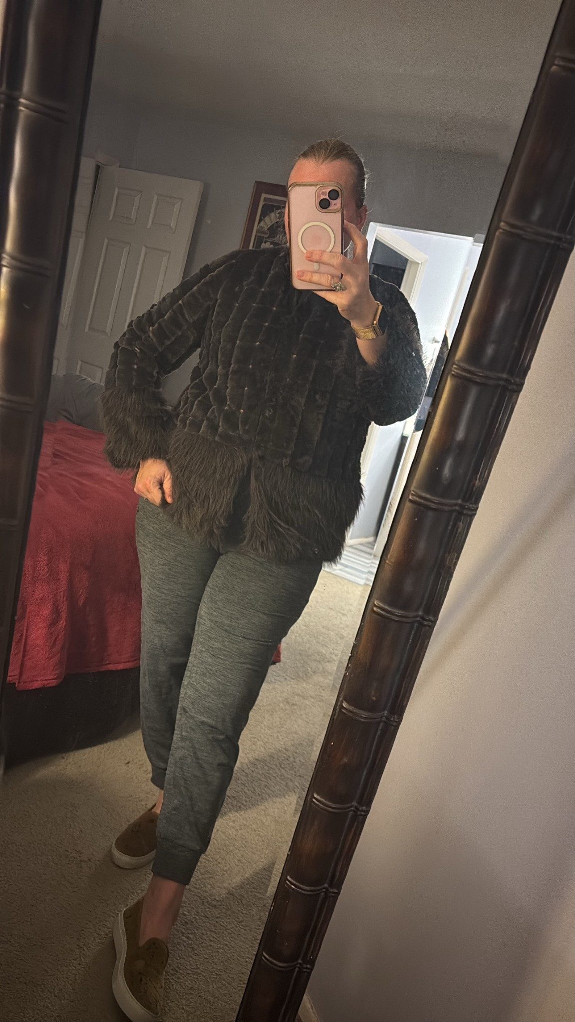 Fur jacket, faux fur, bolero jacket, winter look, winter casual 

#LTKU #LTKActive #LTKSeasonal