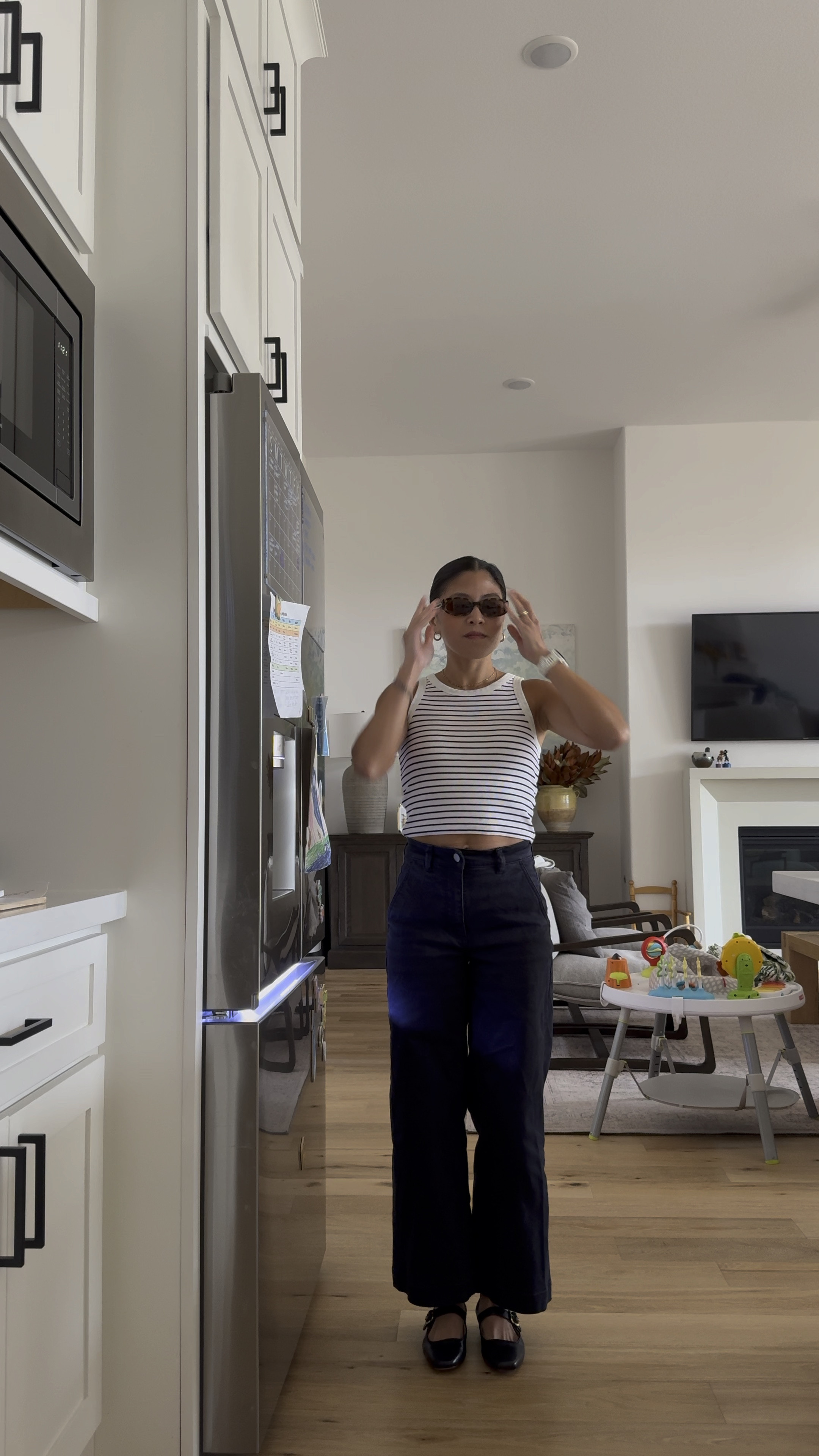 🖤🤍🖤🤍

Uniqlo cropped tank that has a built in bra + Everlane jeans from theee years ago so linking similar options from the brand! 

#LTKFindsUnder100 #LTKStyleTip #LTKFallSale