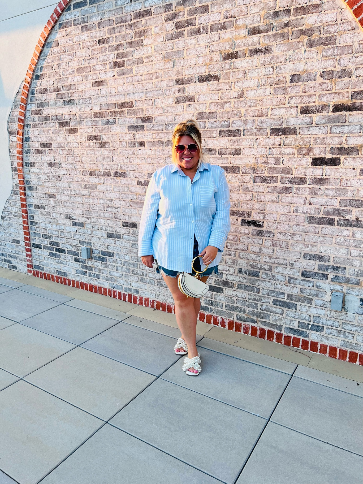 The best transitional outfit and it’s all on sale! 💙💙

Wearing an XL in the top and size 18 in the shorts! 

#LTKunder50 #LTKxNSale #LTKstyletip
