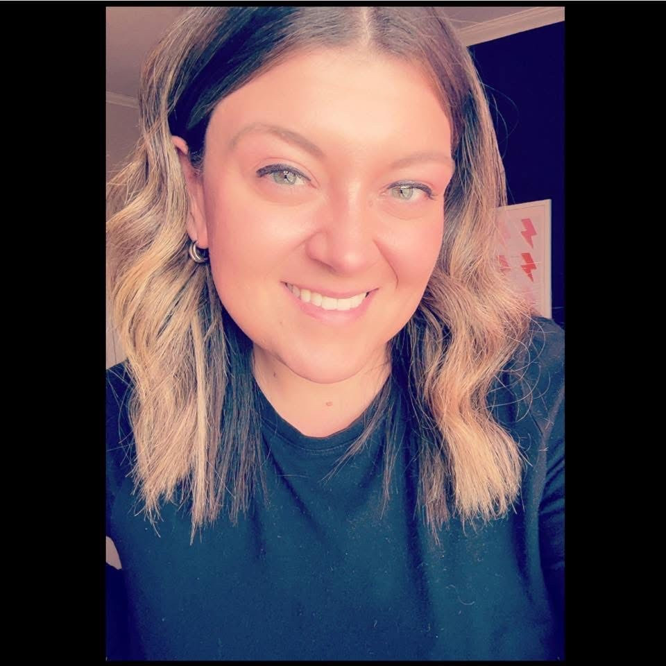 I get asked a lot what I use to curl my hair!

Start 2026 with great hair, great price, and easy to use 🙌🏼

#LTKGiftGuide #LTKFindsUnder100 #LTKBeauty