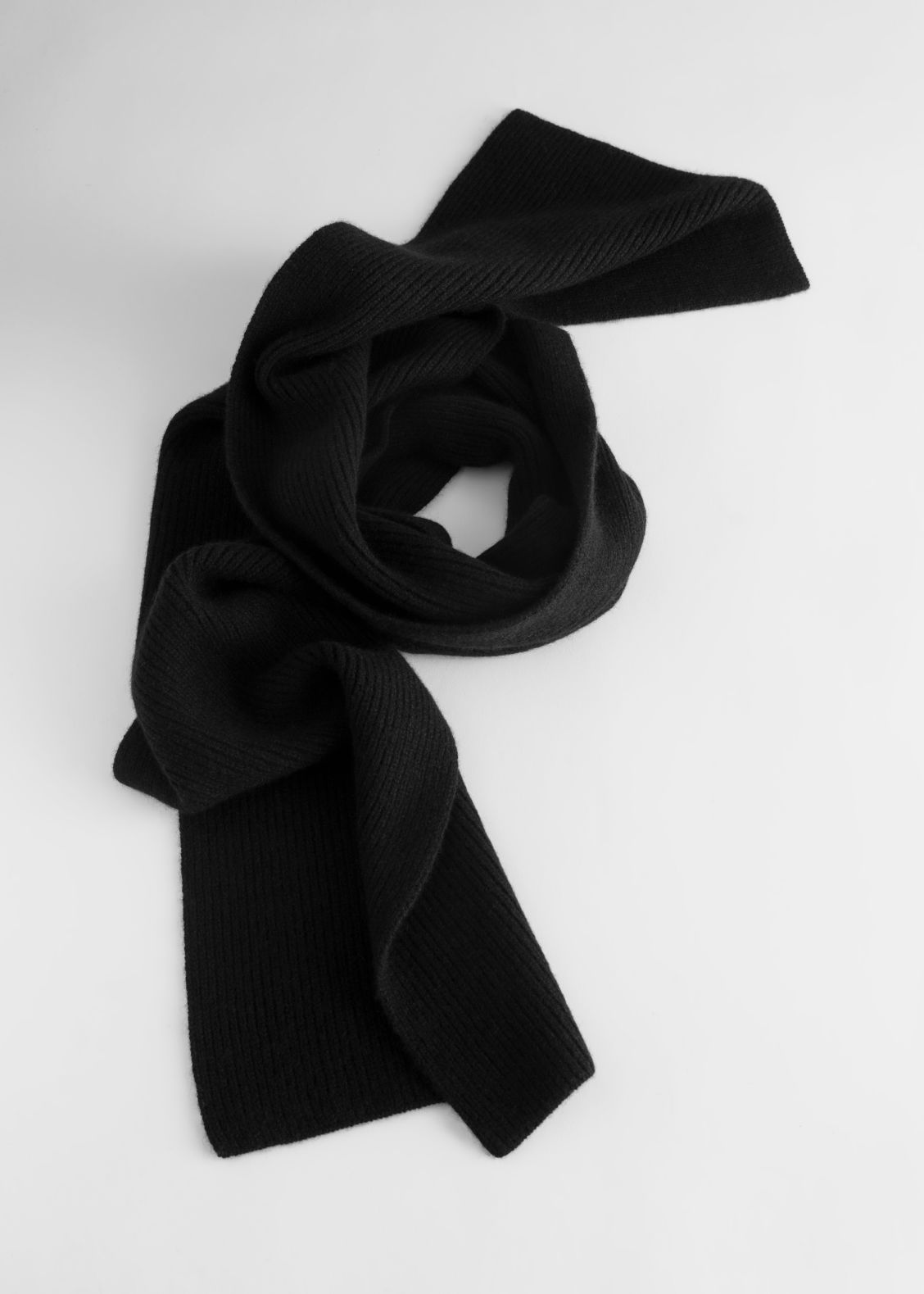 Cashmere Ribbed Knit Scarf - Black | & Other Stories US