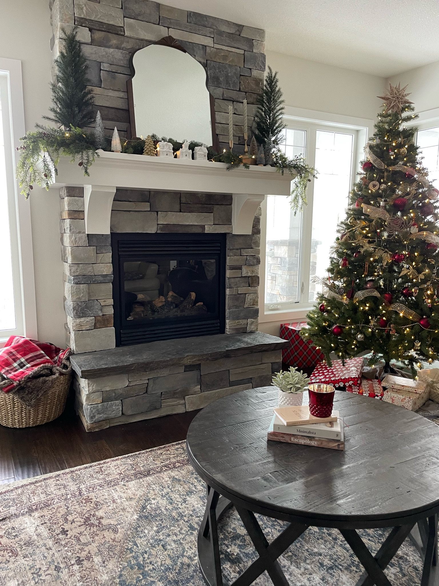 Christmas mantle and Christmas living room decor.

#LTKhome #LTKSeasonal #LTKHoliday