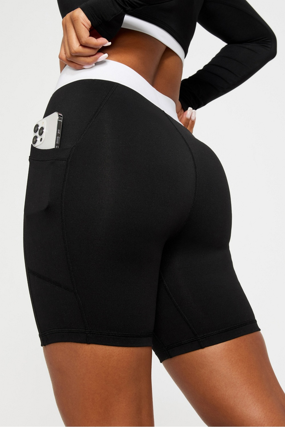 On-The-Go PowerHold® High-Waisted 6" Short | Fabletics