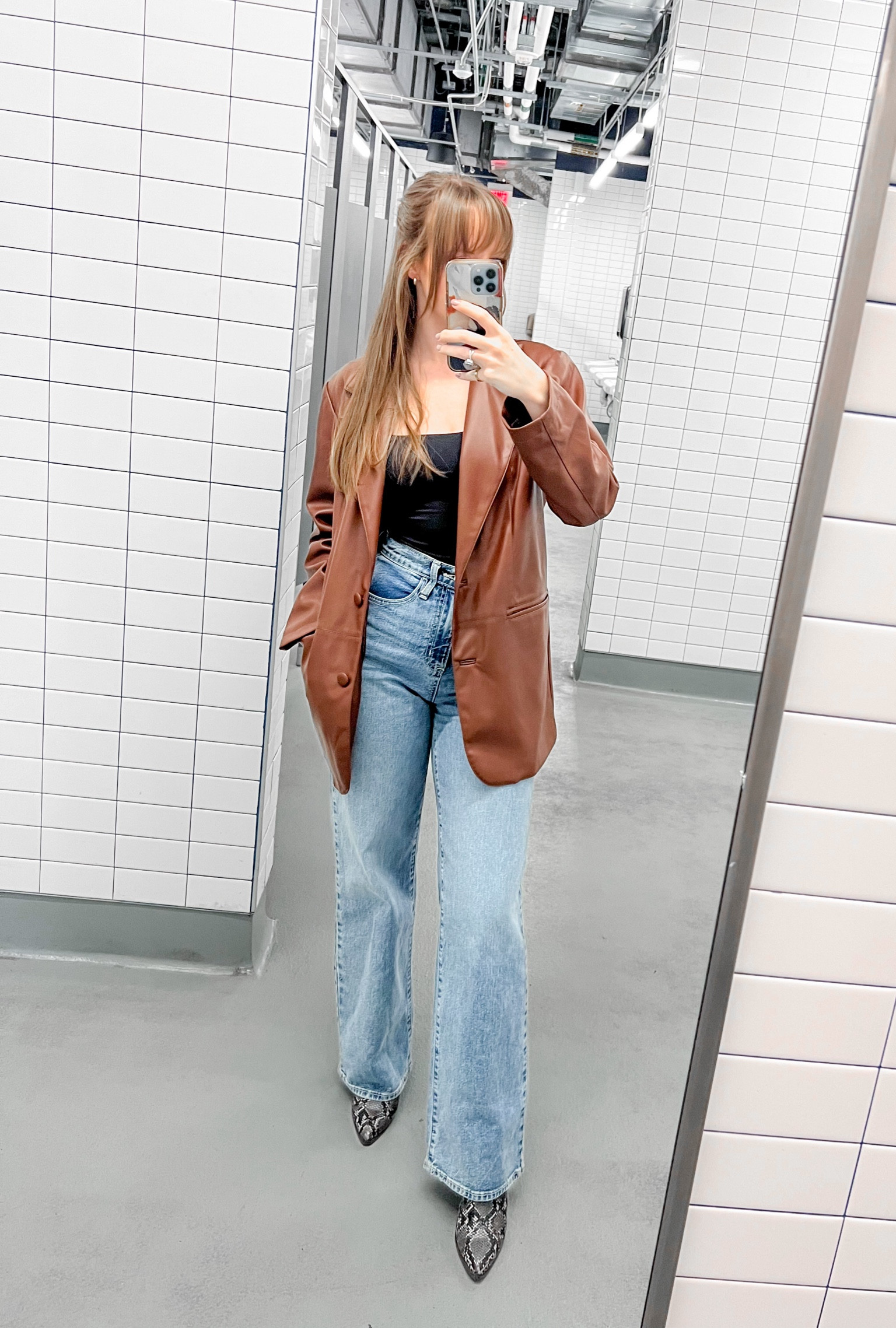 Fall Transition Work Outfit 🤍 This is what I wore for the Arlington Grand Prix Announcement press conference 🌟🏎️

#falltransition #womeninsports #universalthreads #forever21 #fallworkwear #fitflarejeans

#LTKFindsUnder50 #LTKSeasonal #LTKWorkwear