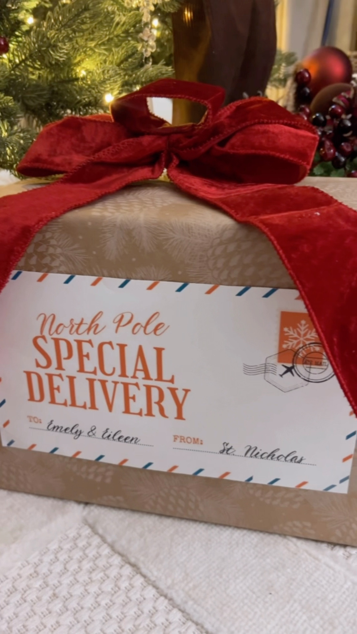 ELF ON THE SHELF TRADITION
#christmas2025 #elf #elfontheshelf #kidschristmas #christmastraditions 

#LTKFindsUnder50 #LTKKids #LTKHoliday