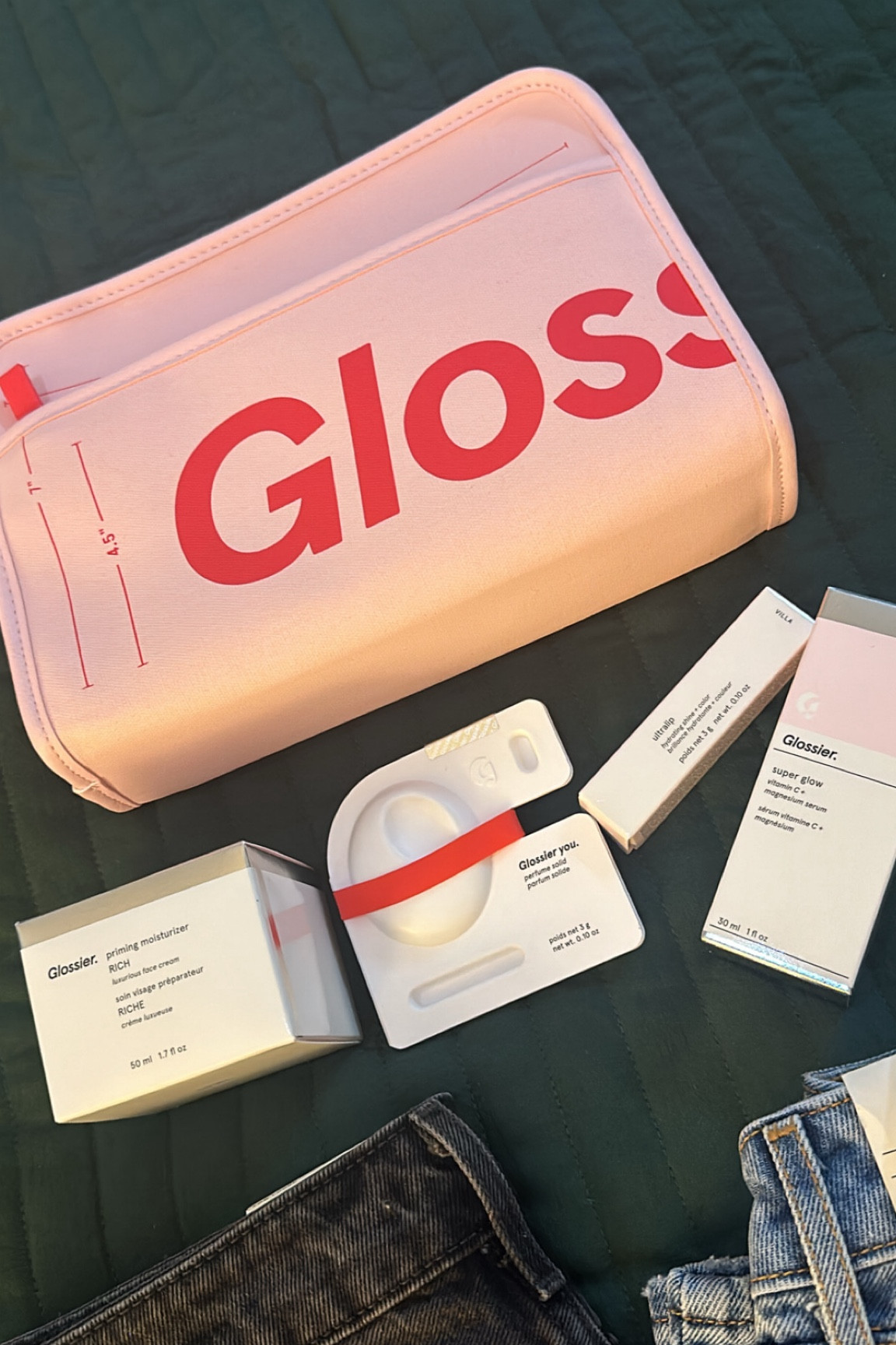 Glossier gift haul 

#LTKHoliday #LTKSaleAlert #LTKGiftGuide