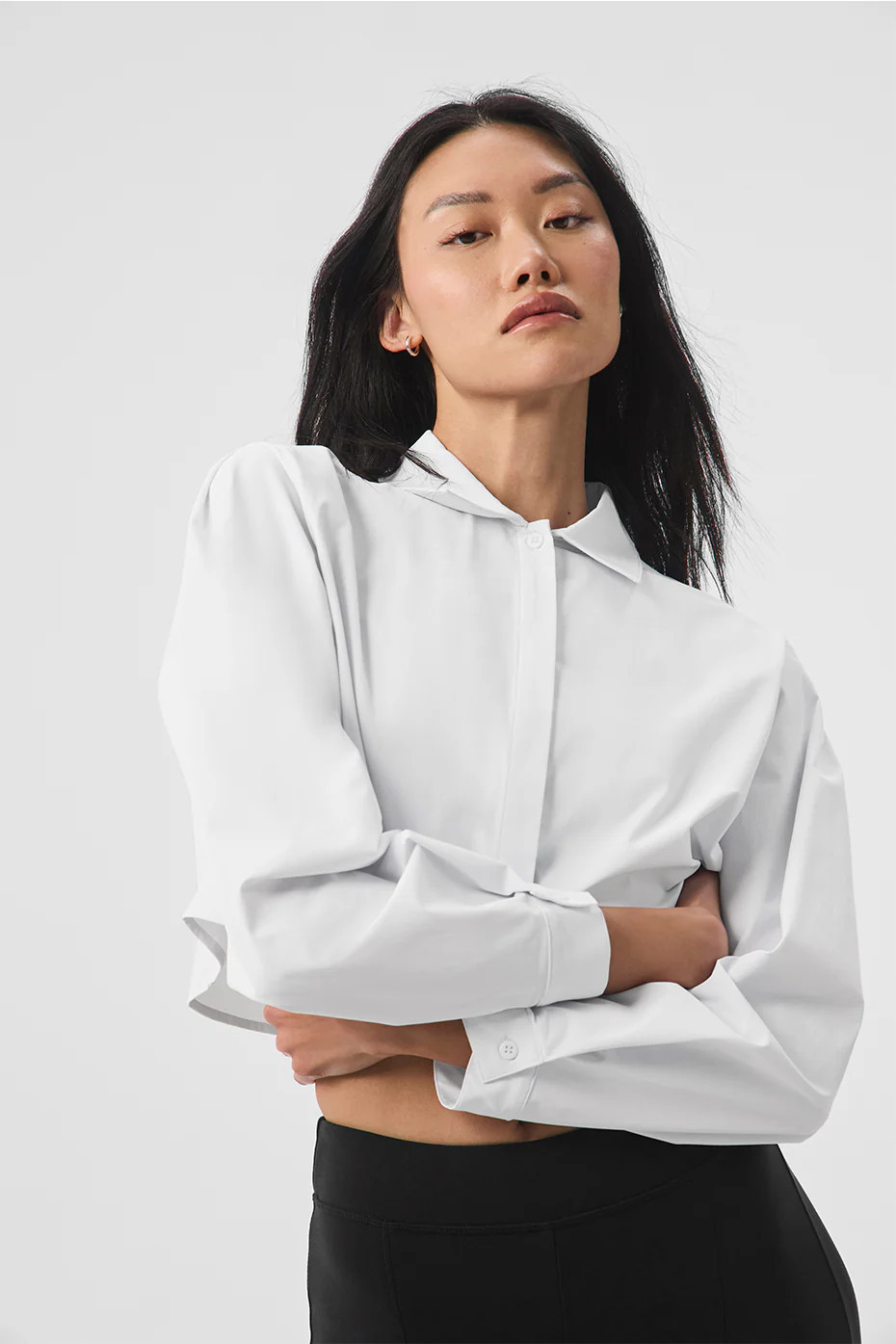 ALO | Cropped Take Me Out Button Up Top in White, Size: Medium | Alo Yoga