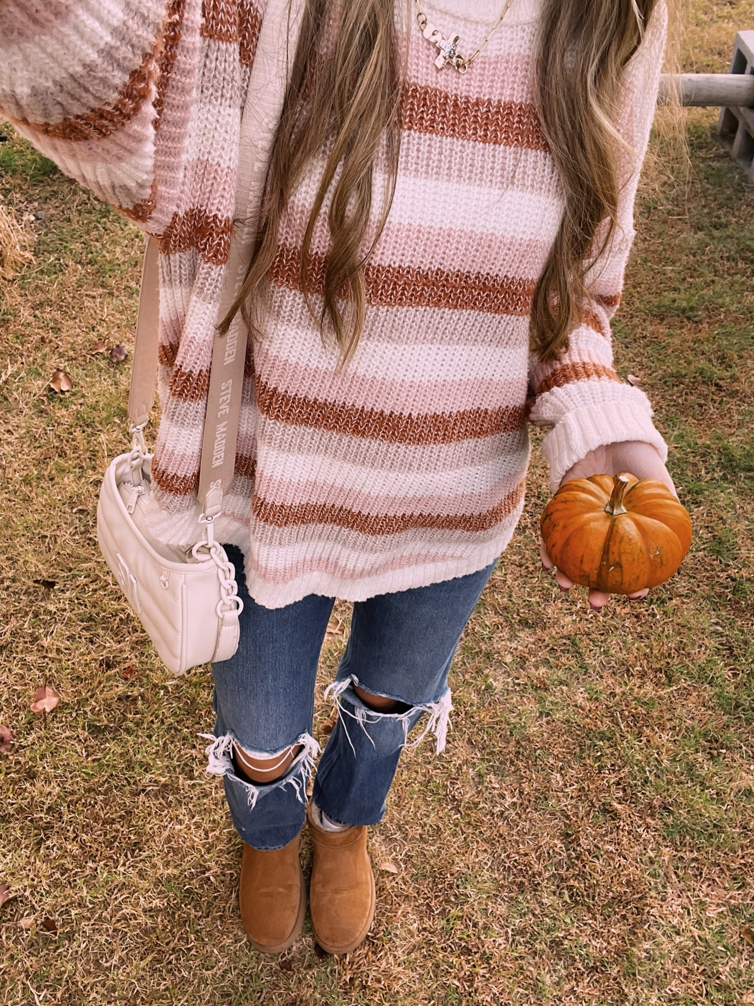 fall outfit, pumpkin patch outfit, fall, walmart, amazon finds

necklace: beadssbybella on insta
jeans and sweatshirt were last season levi’s and khols but listed some similar ones below!

#LTKSeasonal #LTKHalloween #LTKGiftGuide