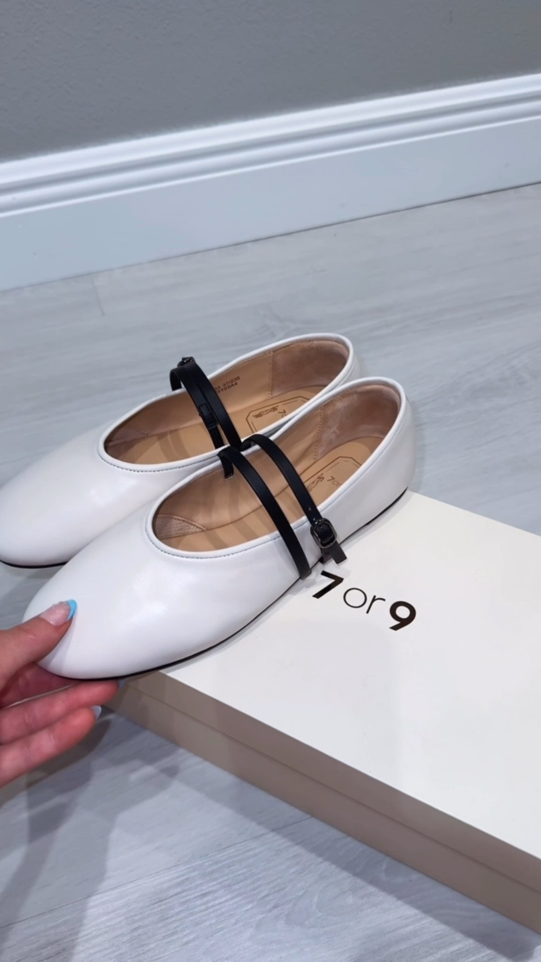 Cutest ballet flats for summer and great to transition into fall.
Just ordered and can’t wait to style it.

use code AGGIKING for 10% off your purchase

#7or9

#LTKTravel #LTKWorkwear #LTKU

#LTKCon #LTKootd #LTKgrwm