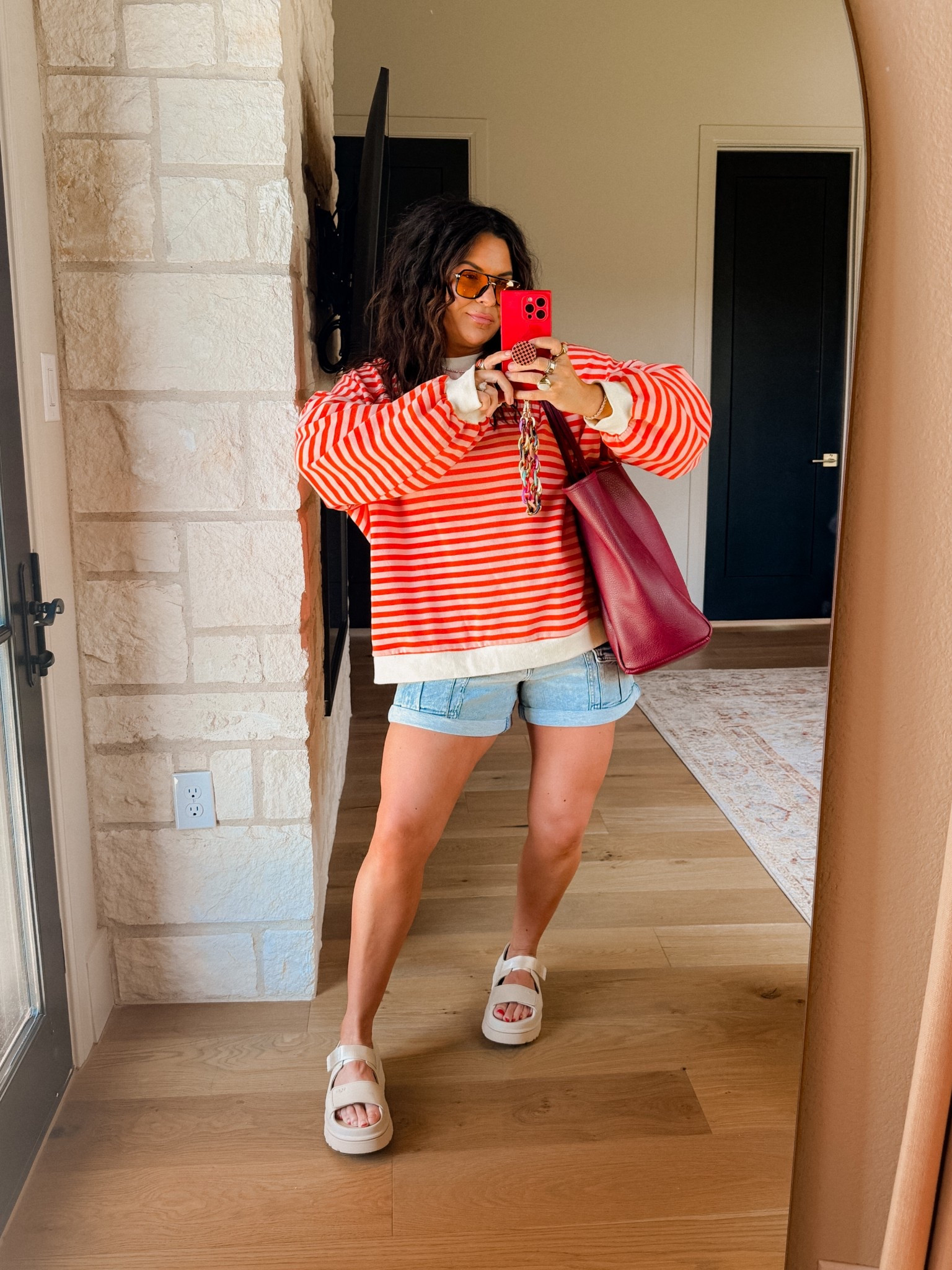 Simple outfit, but NEVER BORING!
Sweatshirt: XXL
SHORTS ❤️: size 14 (with stretch)
Sandals: TTS


#LTKFindsUnder50 #LTKMidsize #LTKStyleTip