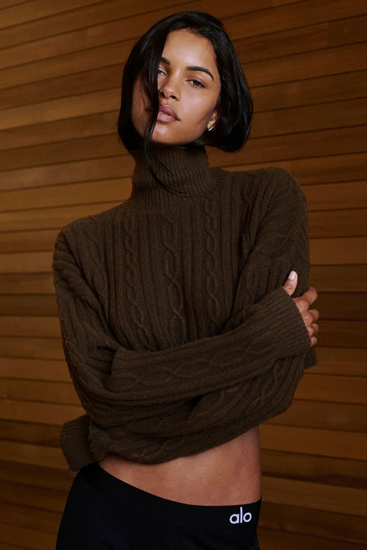 Cable Knit Cropped Winter Bliss Turtleneck Long Sleeve | Alo Yoga (US)