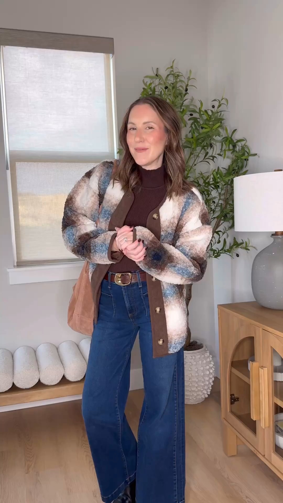 10 days of Thanksgiving outfits ✨ DAY 1

I typically go for jeans a cute top, but only if they are stretchy and comfortable! These are the softest, stretchiest jeans I own and perfect for a Thanksgiving feast🤭 a belt is totally optional! It’s cold this time of year, so topped it off with a cozy jacket (only $40 right now with code GOGET20), but a short sleeve ribbed knit is perfect for a cozy night in with fam!

Thanksgiving outfit | fall outfit | plaid jacket | outfit details | wide leg denim | stretchy jeans


#LTKgrwm #LTKStyleTip #LTKHoliday

#LTKdayinmylife #LTKTravel #LTKSeasonal