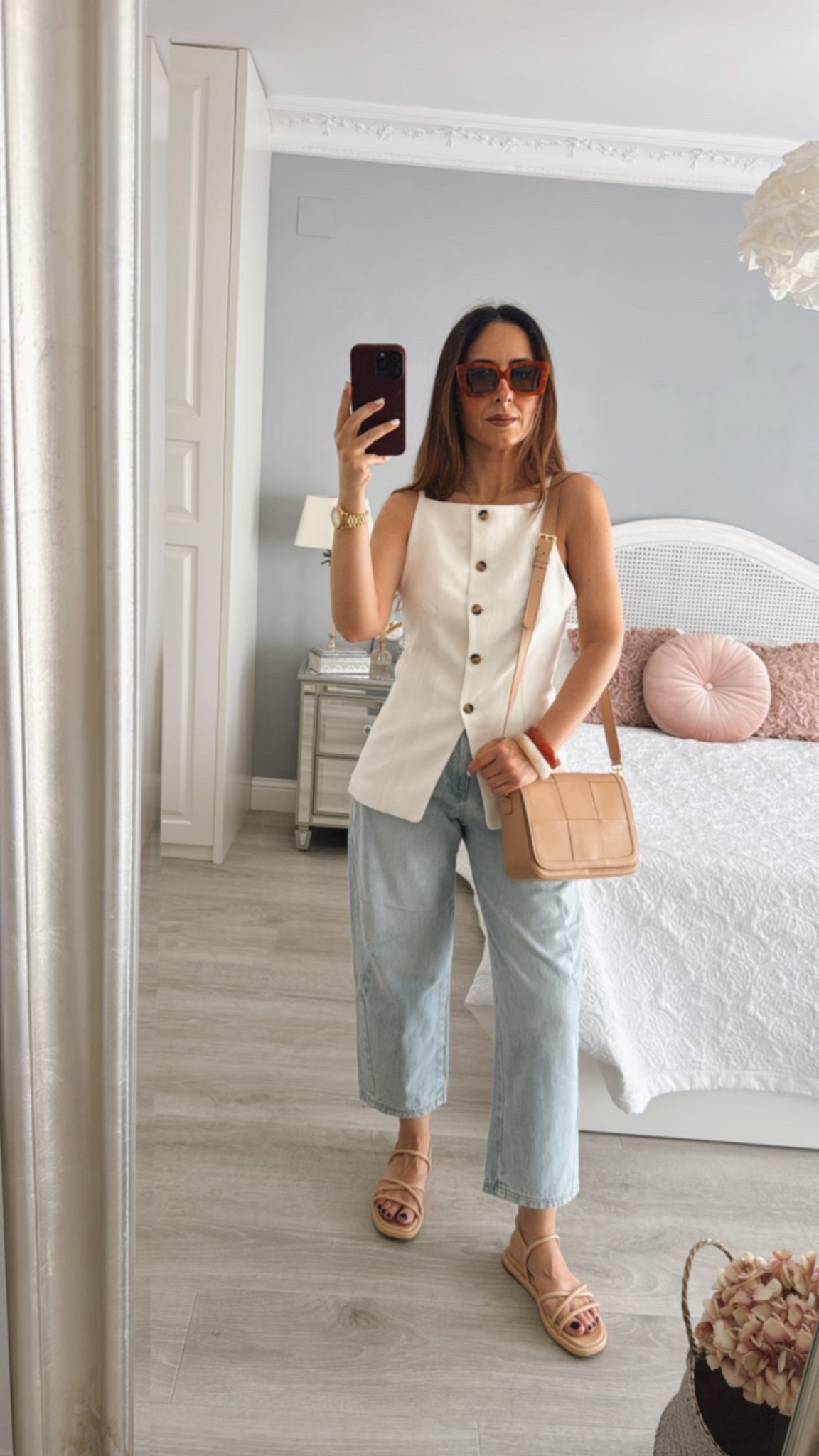 Outfit chaleco largo y jeans 

#LTKsummer #LTKAroundTheWorld #LTKworkwear