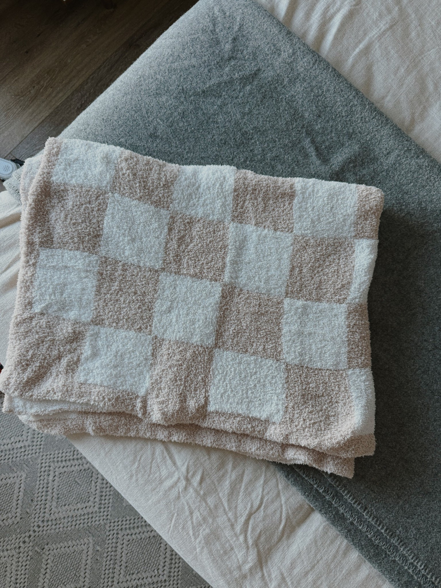 Soft and cozy oversized baby blanket 