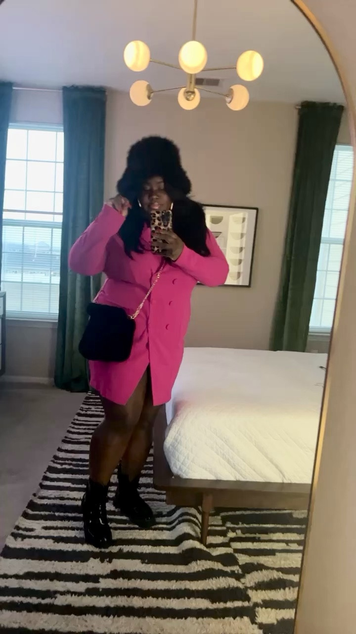 Happy New Year!!

Check out my NYE fit!

I love this pink blazer dress that I paired with a fuzzy hat and bag. 

I felt very 90s girlie! 

#LTKstyletip #LTKplussize #LTKHoliday