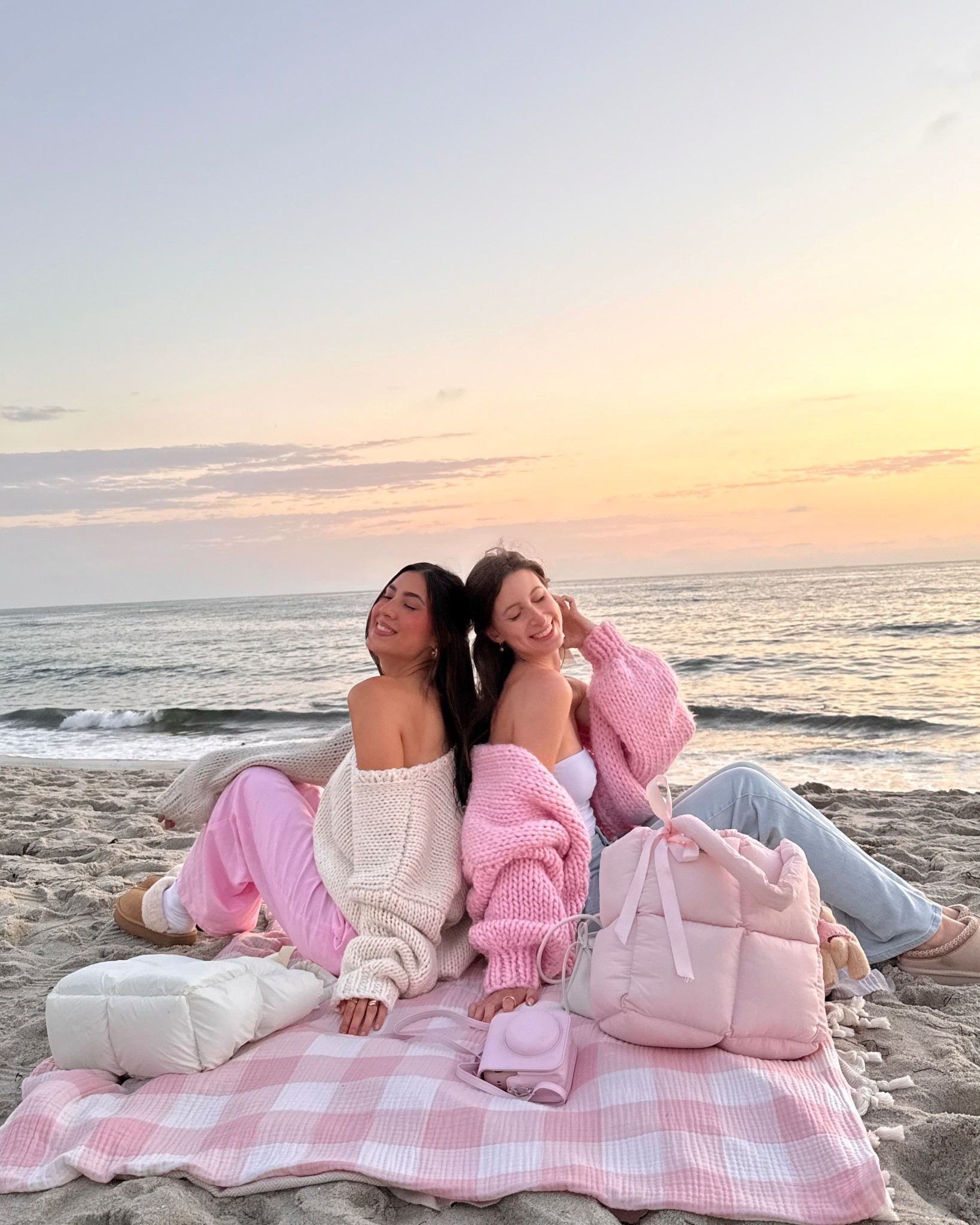 Cutest cozy sweaters for fall 🌸🤍💖🌊

#LTKSeasonal #LTKStyleTip