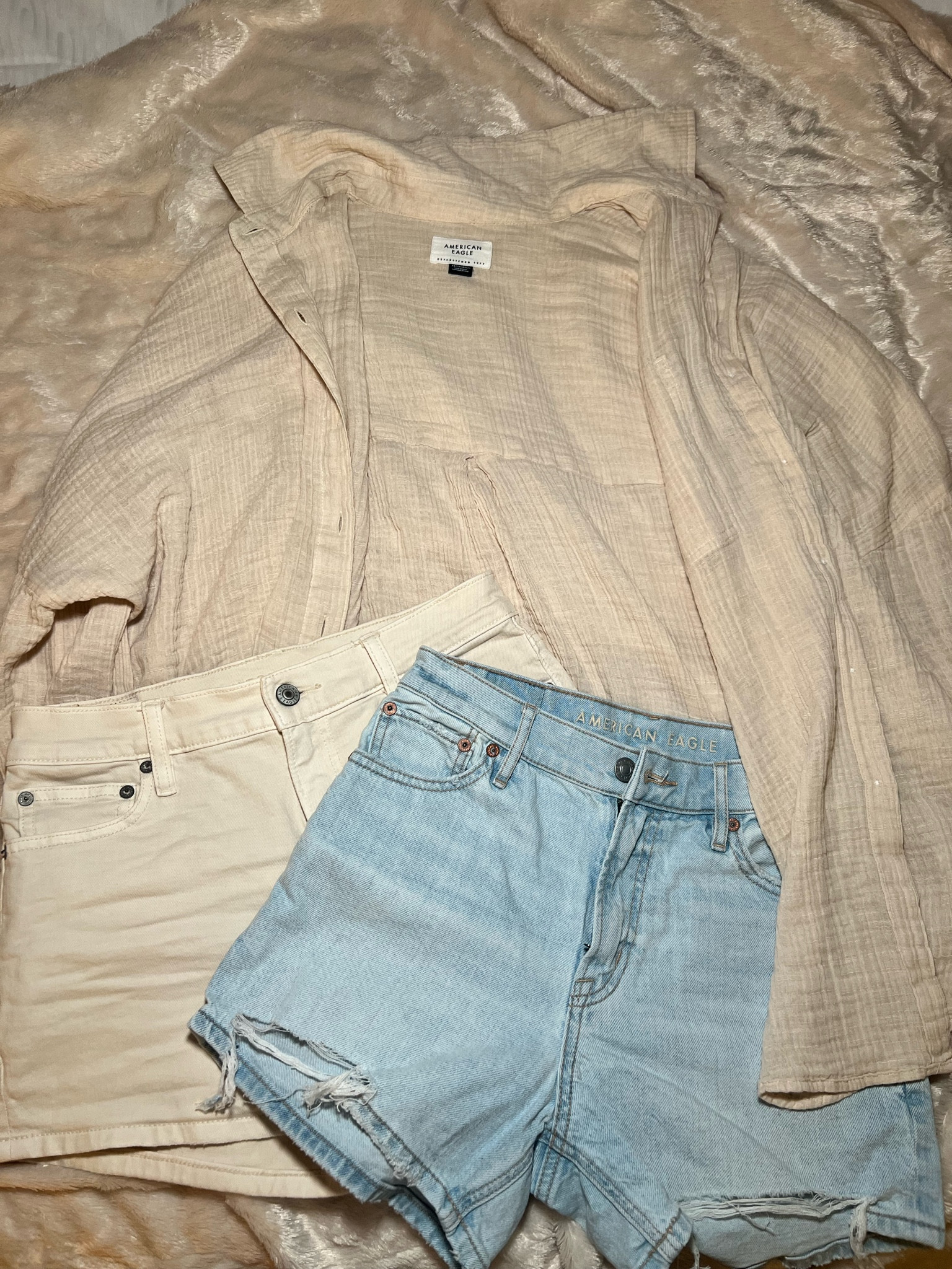 American Eagle 🫶🏼🩵

#LTKFindsUnder50 #LTKFindsUnder100 #LTKStyleTip