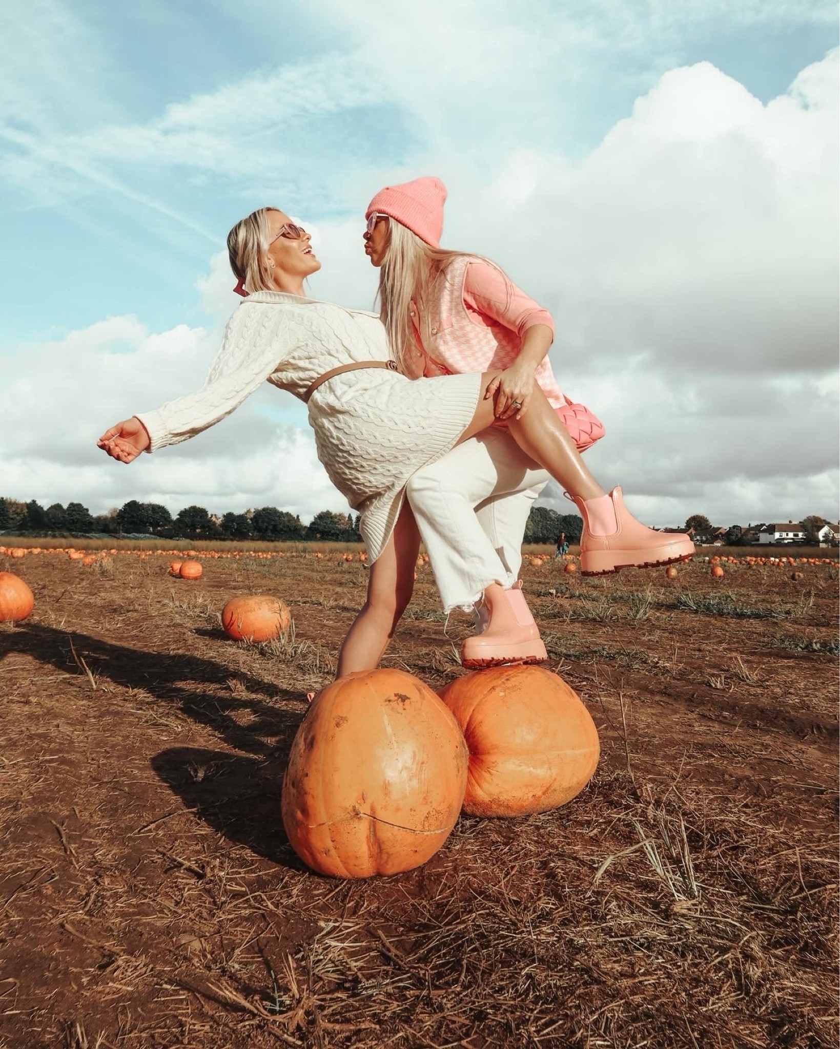 Pumpkin patch 🎃💓

#LTKSeasonal #LTKHalloween #LTKHoliday