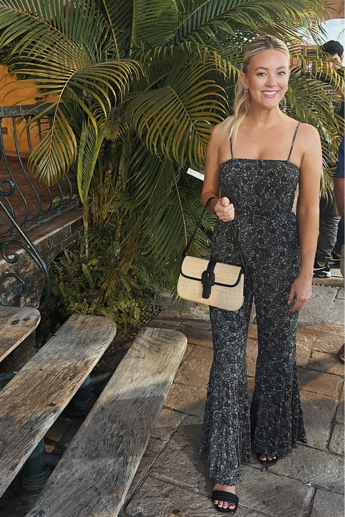 This jumpsuit makes me feel like a million bucks! 🙌🏼  with its cinched waistline, tie shoulder straps and flare leg it’s a WINNER in my eyes 10/10 🖤 use code ASH20 at the checkout for 20% off your entire cart  on Pink Lily 

Jumpsuit: small (tts)


#LTKMostLoved #LTKtravel #LTKfindsunder50