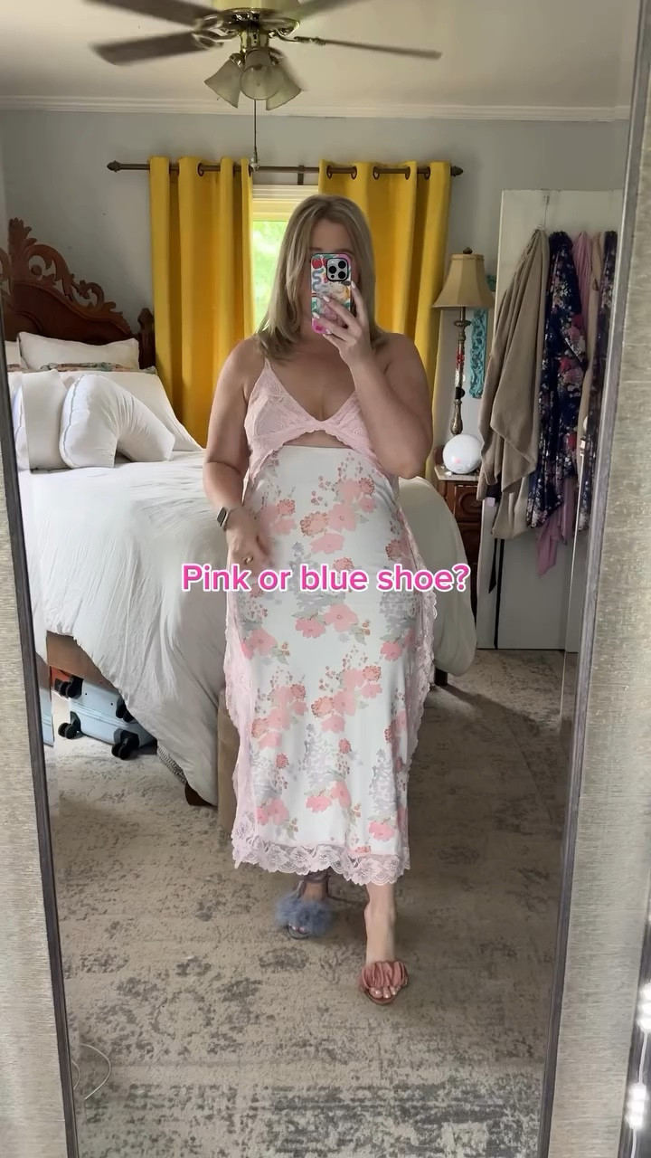 I’m leaning towards the pink. What do we think? 👠💕💙

#midsizestyle #midsizefashion #datenightoutfit #summeroutfit #summerdresses #size12 #size14