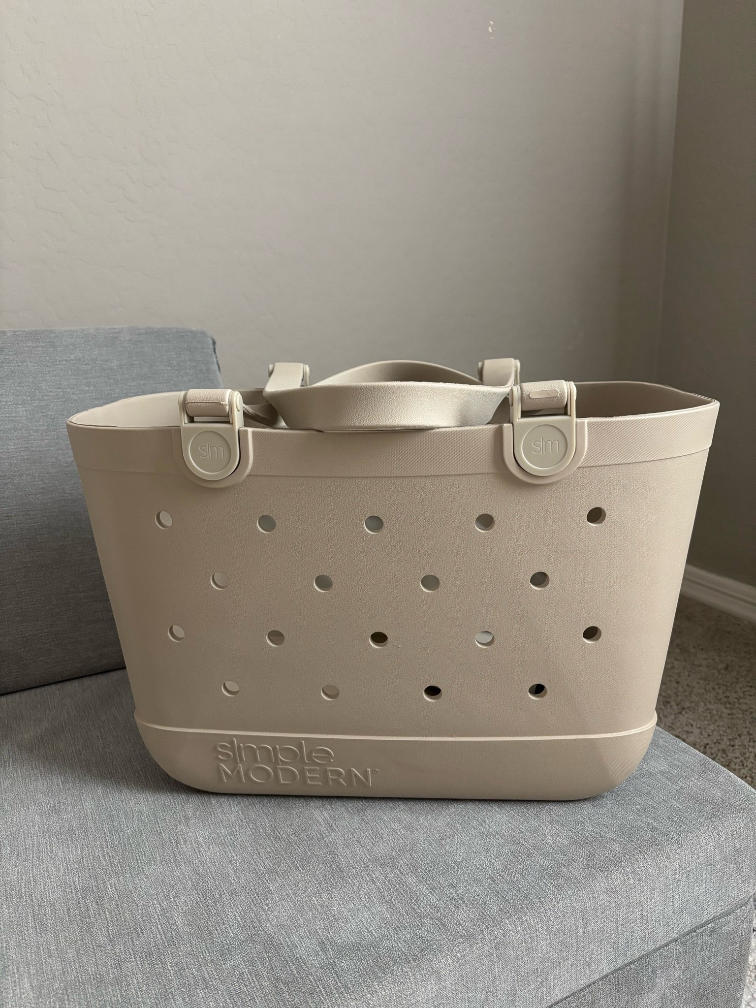 Size Large - perfect for summer days, mommy and toddler outdoor activities, travel, sports mom, etc. 

#simplemodern #beachbag #mommybag #waterproofbag #totebag #amazonfinds #amazonmusthave #boggbaglookalike #mothersdaygift #giftideasformom #giftideasforher #simplemodern #beachbag #travelbag #springtote #summertote #waterprooftotes #amazonfinds #amazonmusthaves #amazondeals #giftideasforher #giftideasformom #giftideasforgrandma #rubbertotebag #mothersday #amazonprimesale #affordablefinds #boggbagdupe #boggbaglookalike #boggbaglookforless #primesale

#LTKmomlife #LTKSaleAlert #LTKSwim