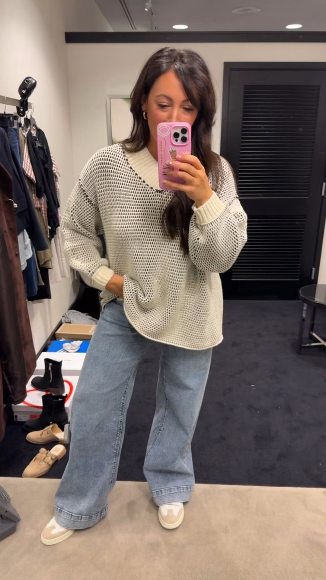 Comfy oversized sweater, not itchy at all - wearing an XS 


#LTKSaleAlert #LTKFindsUnder100 #LTKSeasonal