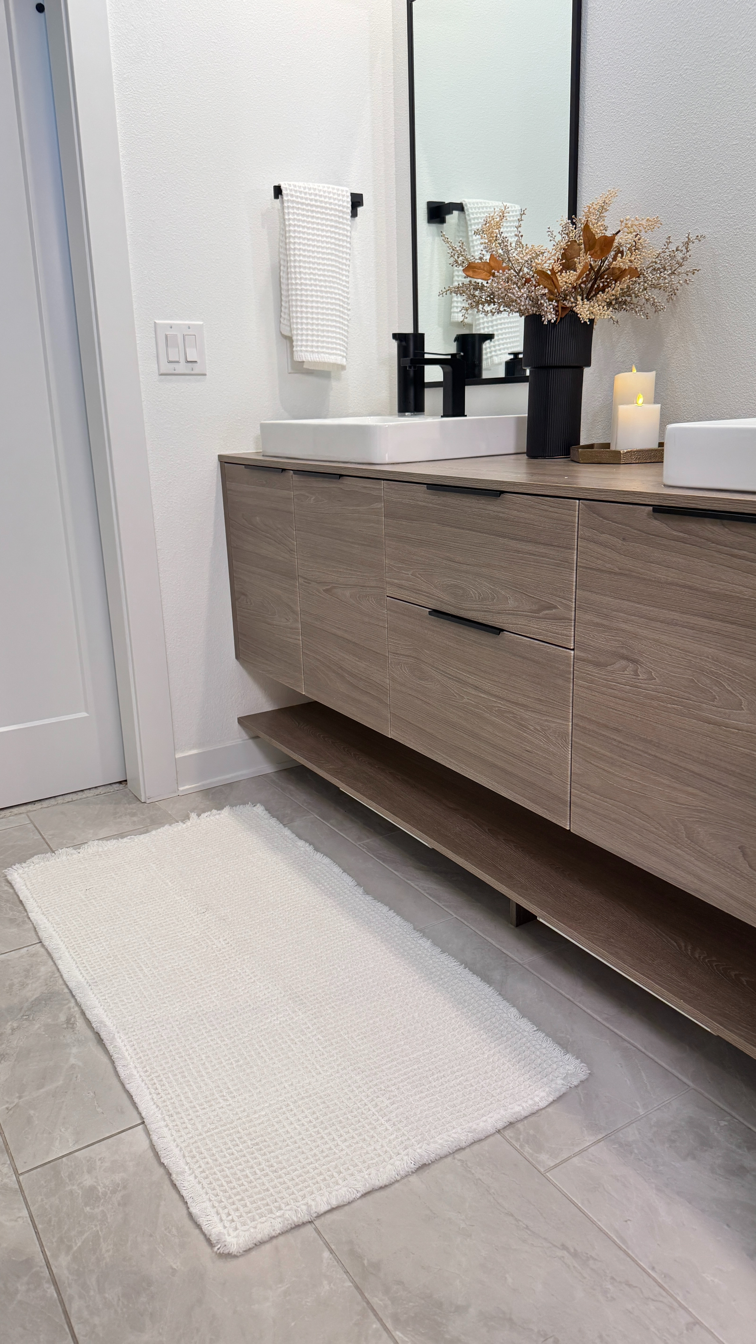 My waffle bath mat is on sale and the non-slip backing keeps it perfectly in place while the textured waffle design gives the bathroom that clean, spa-like feel. 

 

#LTKHome #LTKSaleAlert